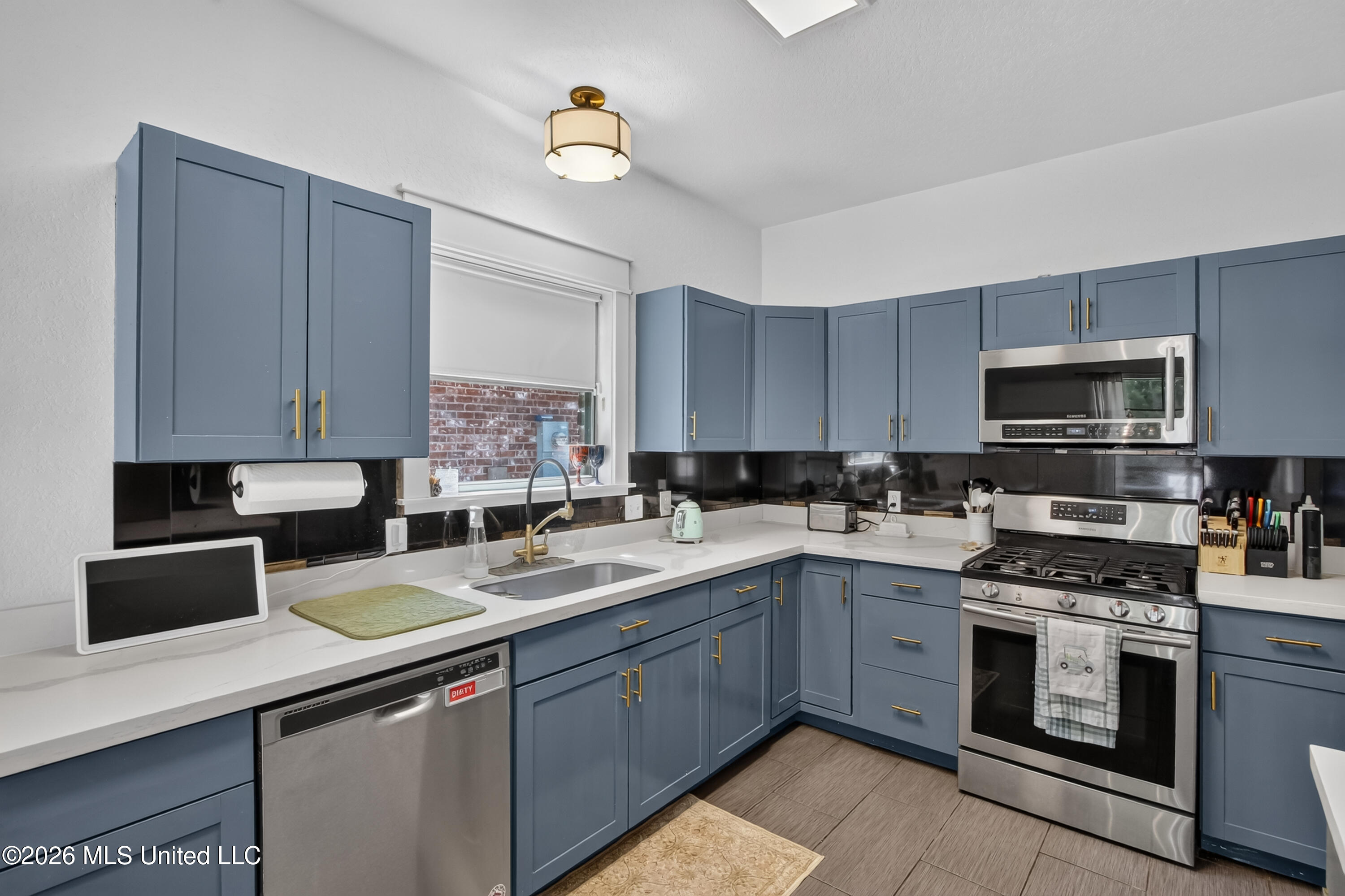 10281 English Manor Drive Property Photo 6