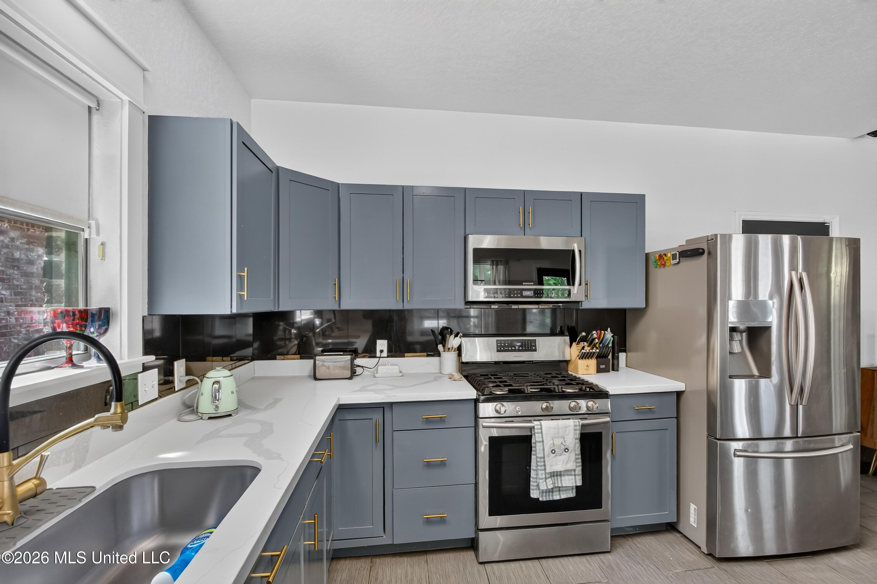 10281 English Manor Drive Property Photo 8
