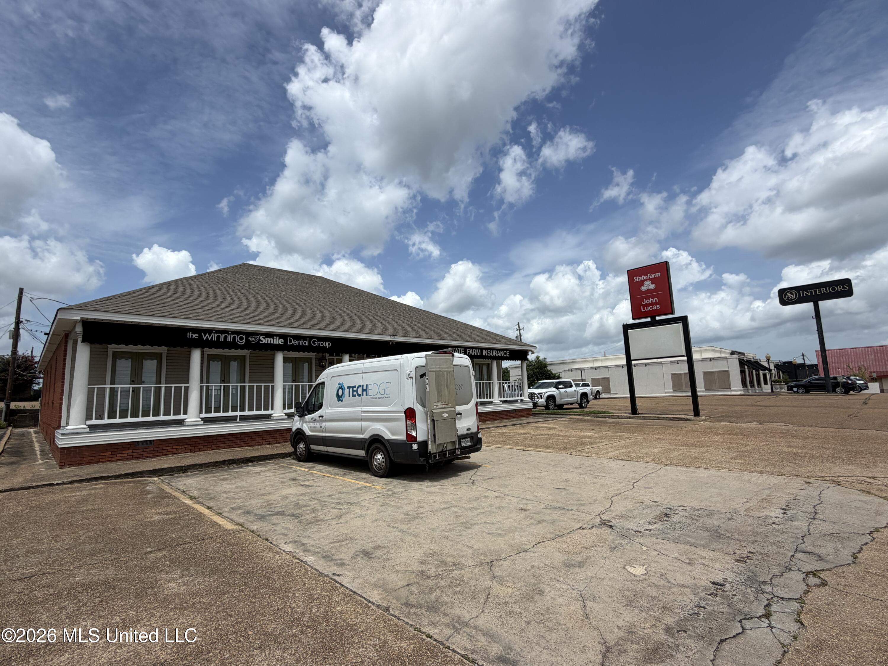 4505 Interstate 55 North Frontage Road Property Photo 3