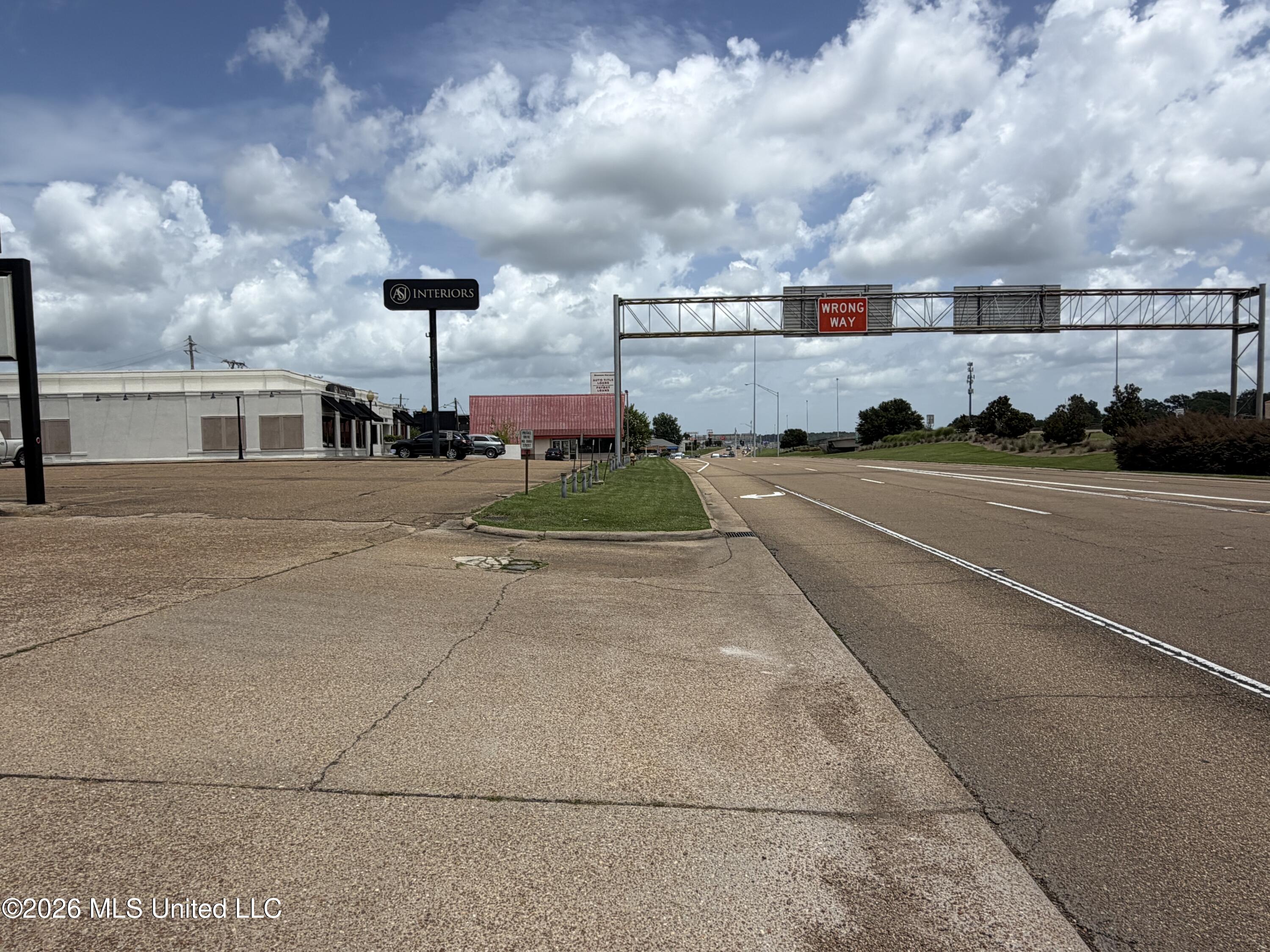 4505 Interstate 55 North Frontage Road Property Photo 5