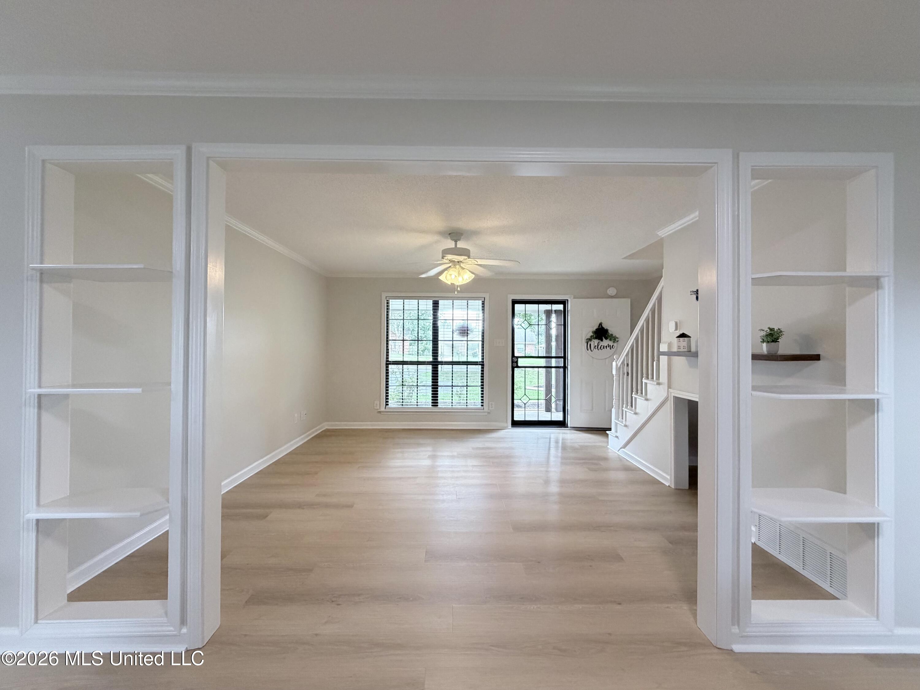 726 Thornwood Drive Property Photo 6