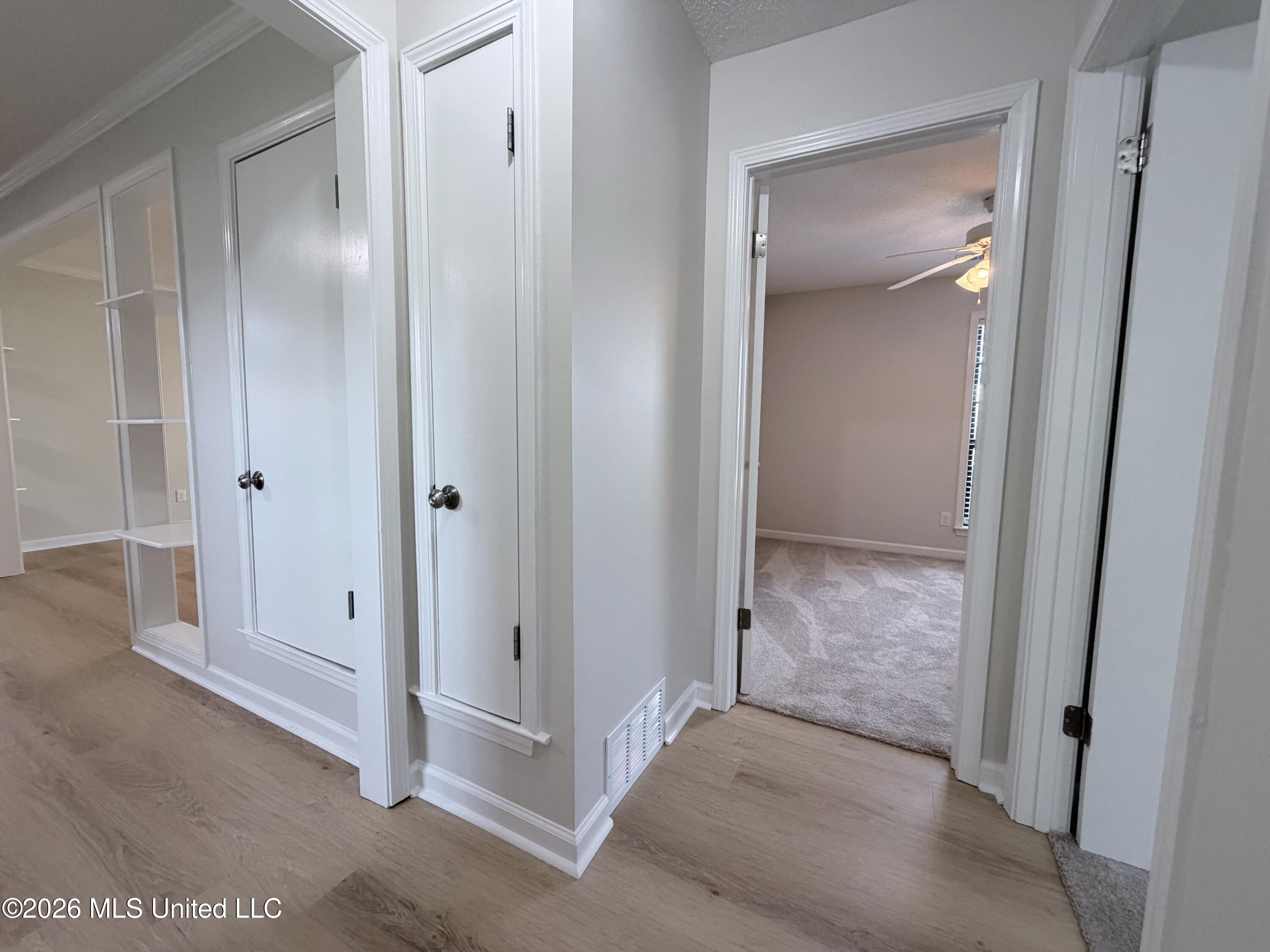 726 Thornwood Drive Property Photo 14