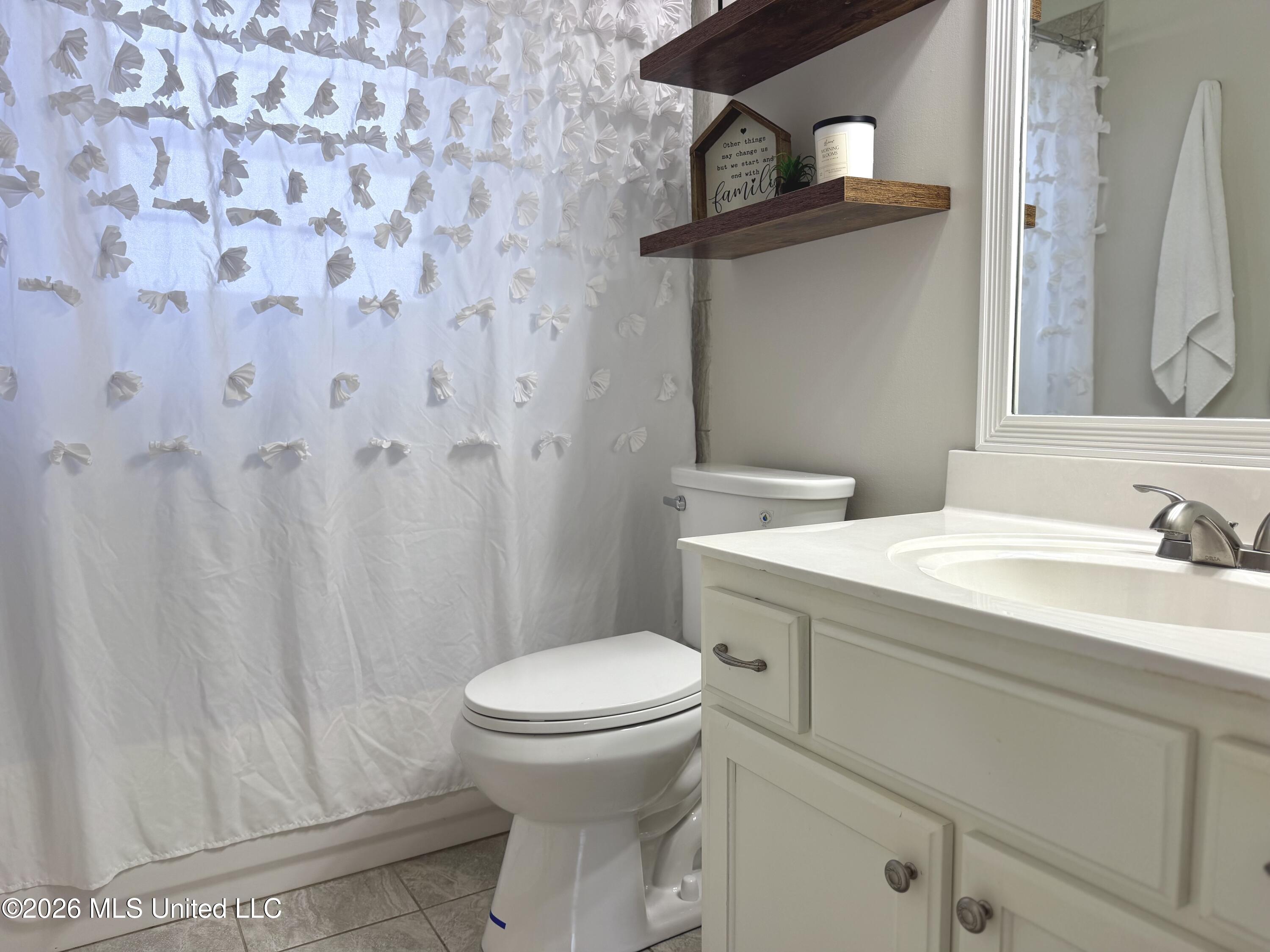 726 Thornwood Drive Property Photo 20