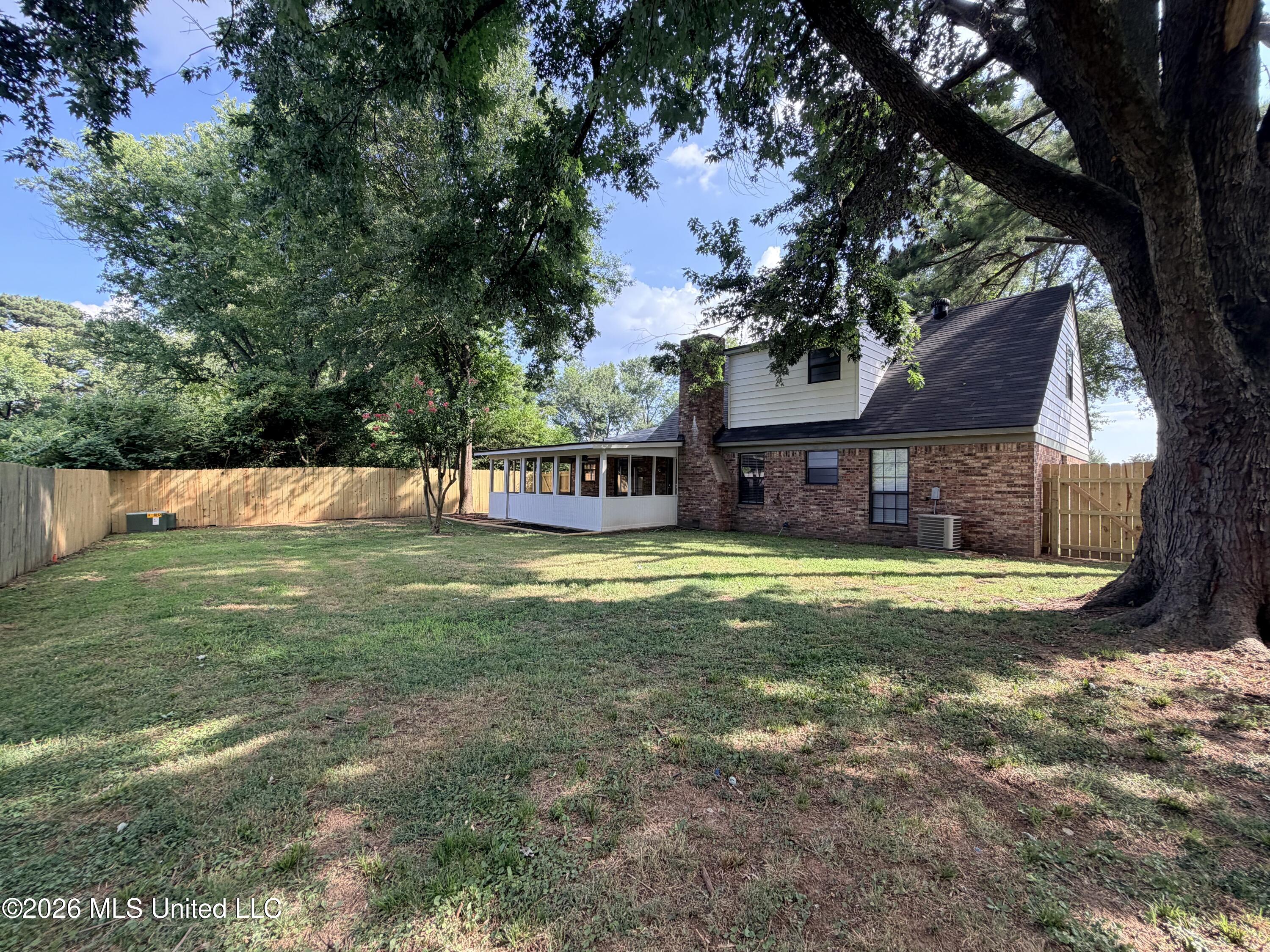 726 Thornwood Drive Property Photo 26