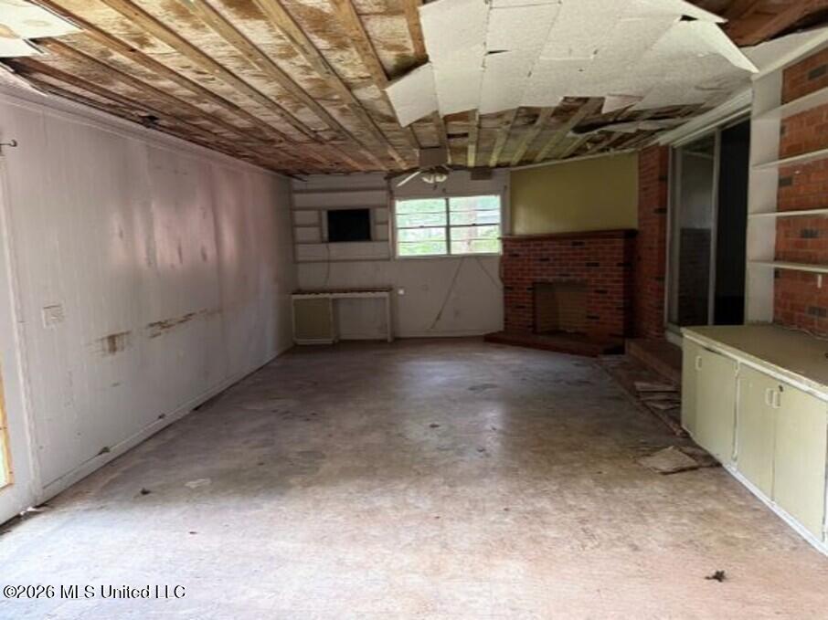 1123 Broadmoor Avenue Property Photo 3