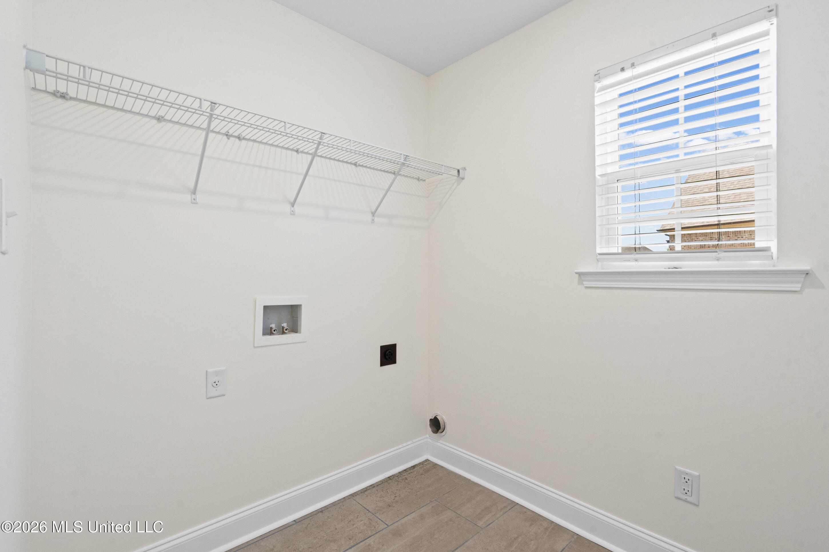 3545 Dandridge Terrace Property Photo 6