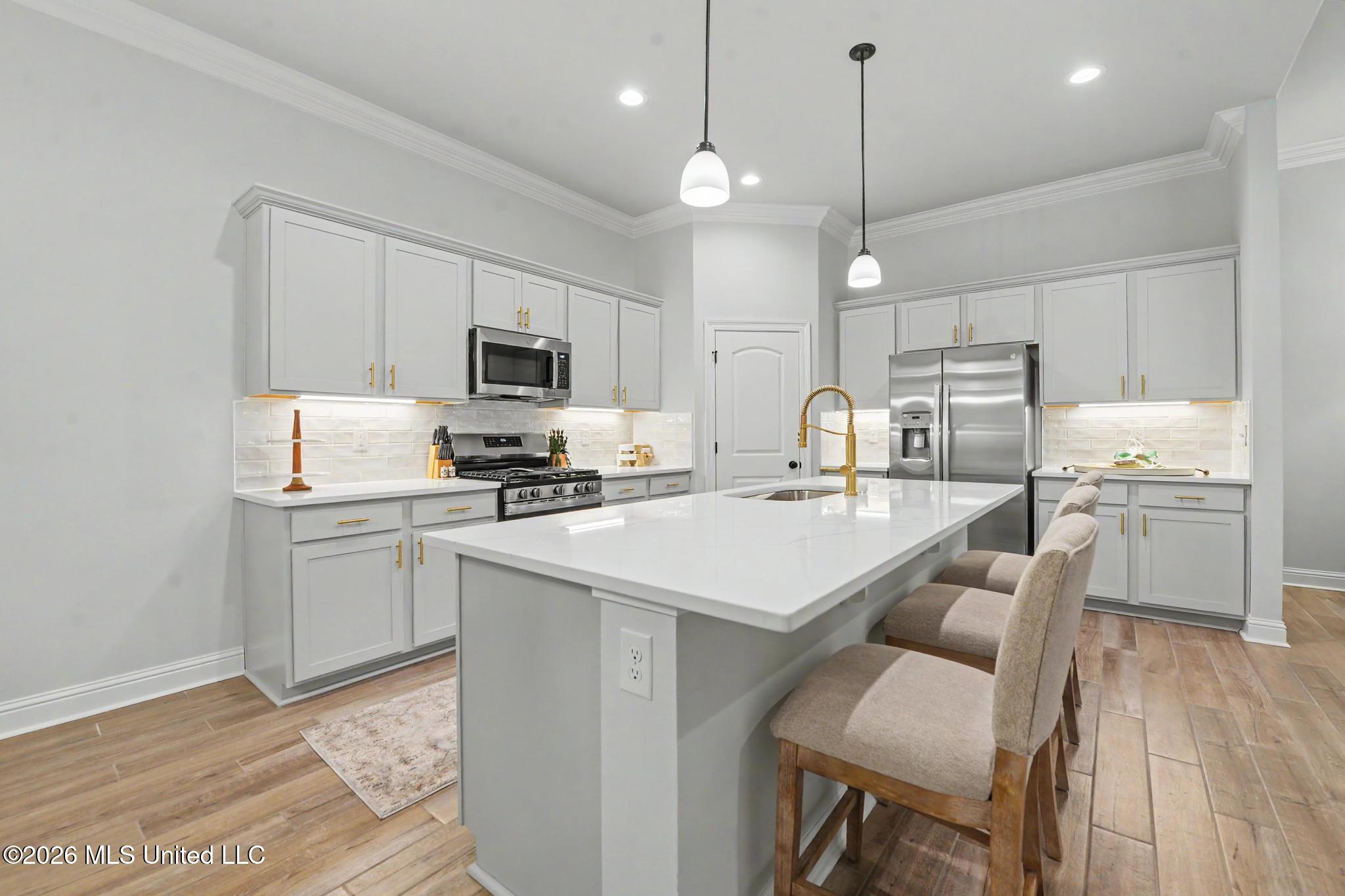127 Le Moyne Street Property Photo 6