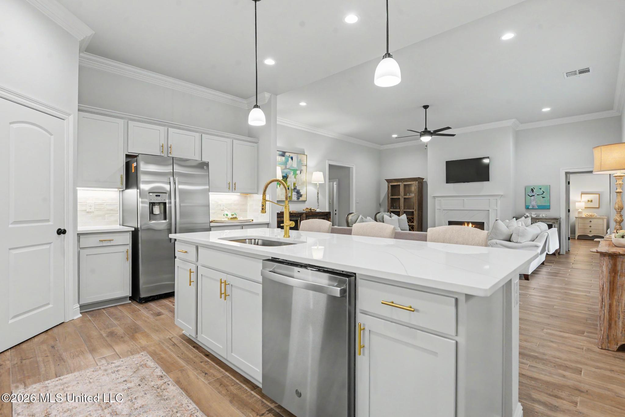 127 Le Moyne Street Property Photo 7
