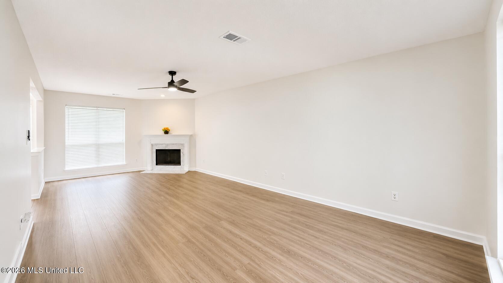 7184 Hunter Forest Drive Property Photo 10