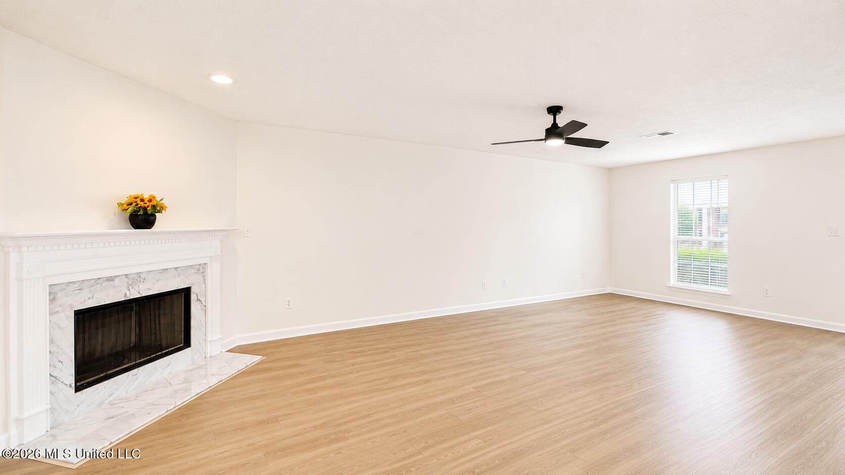 7184 Hunter Forest Drive Property Photo 13