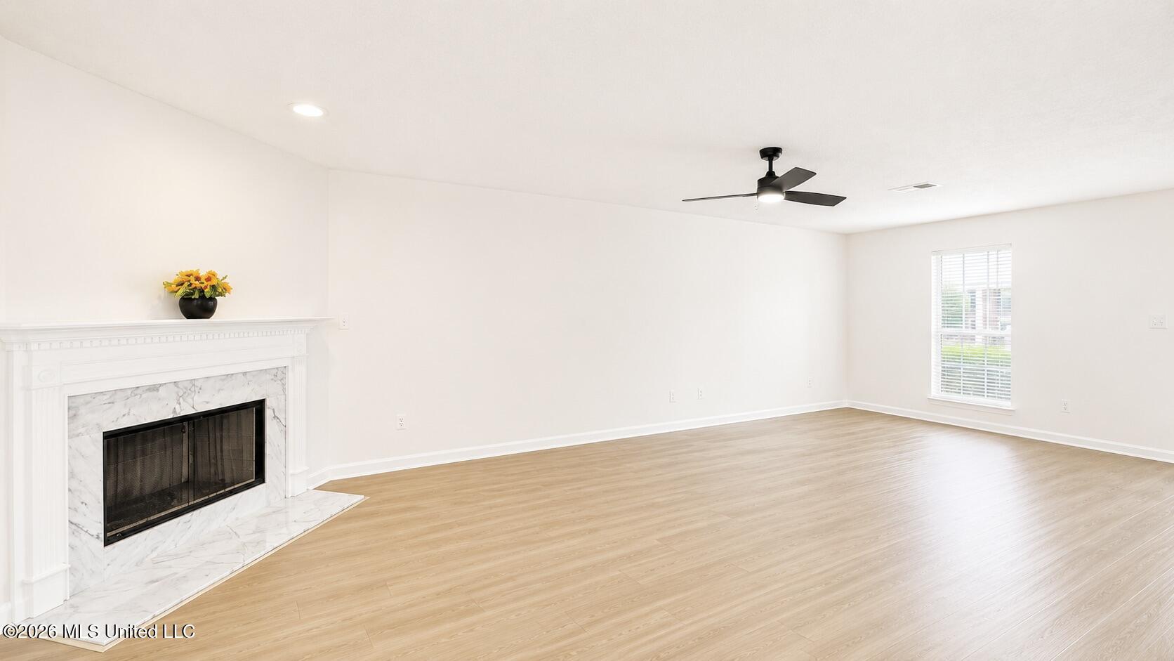7184 Hunter Forest Drive Property Photo 15