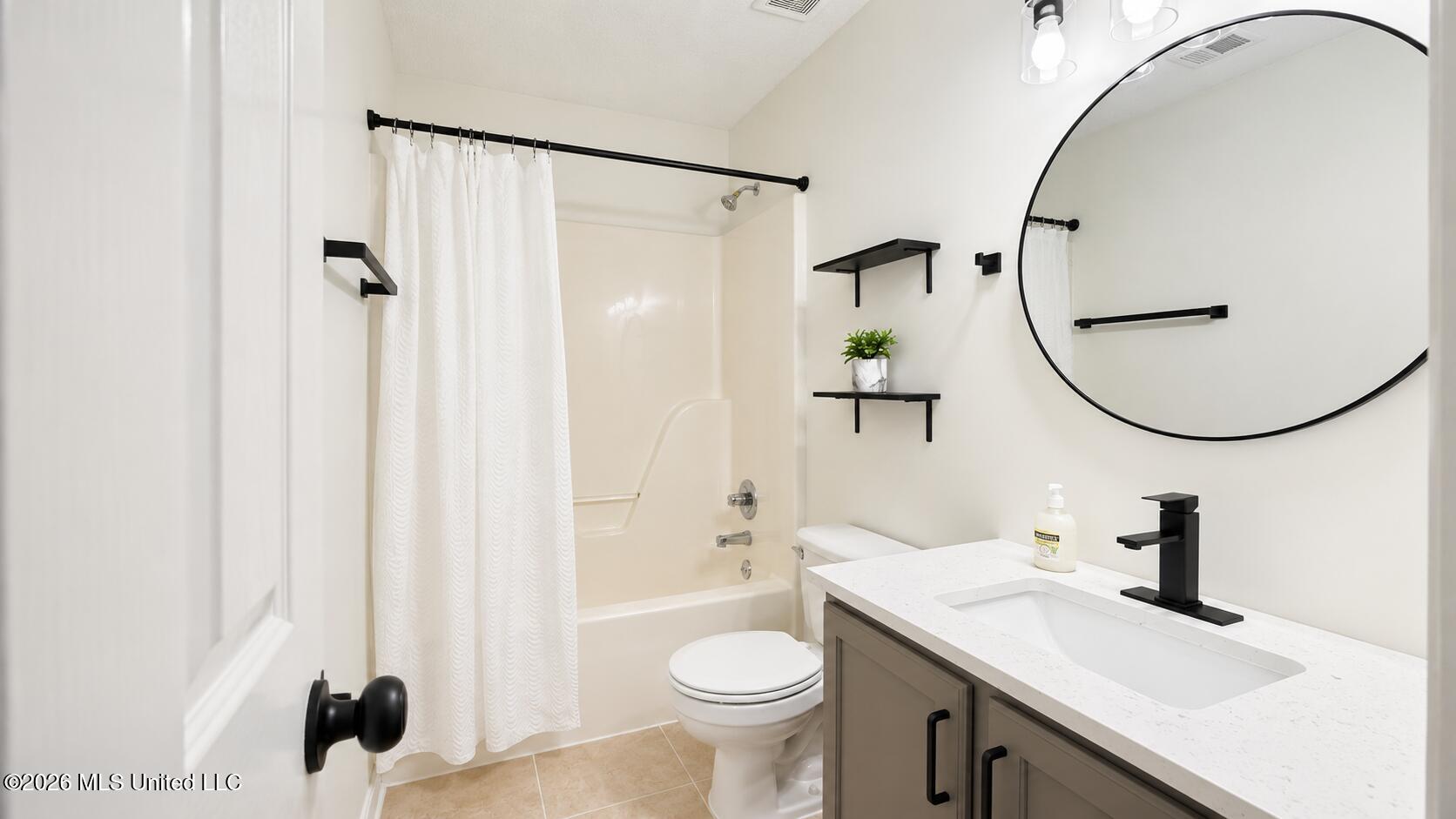 7184 Hunter Forest Drive Property Photo 16