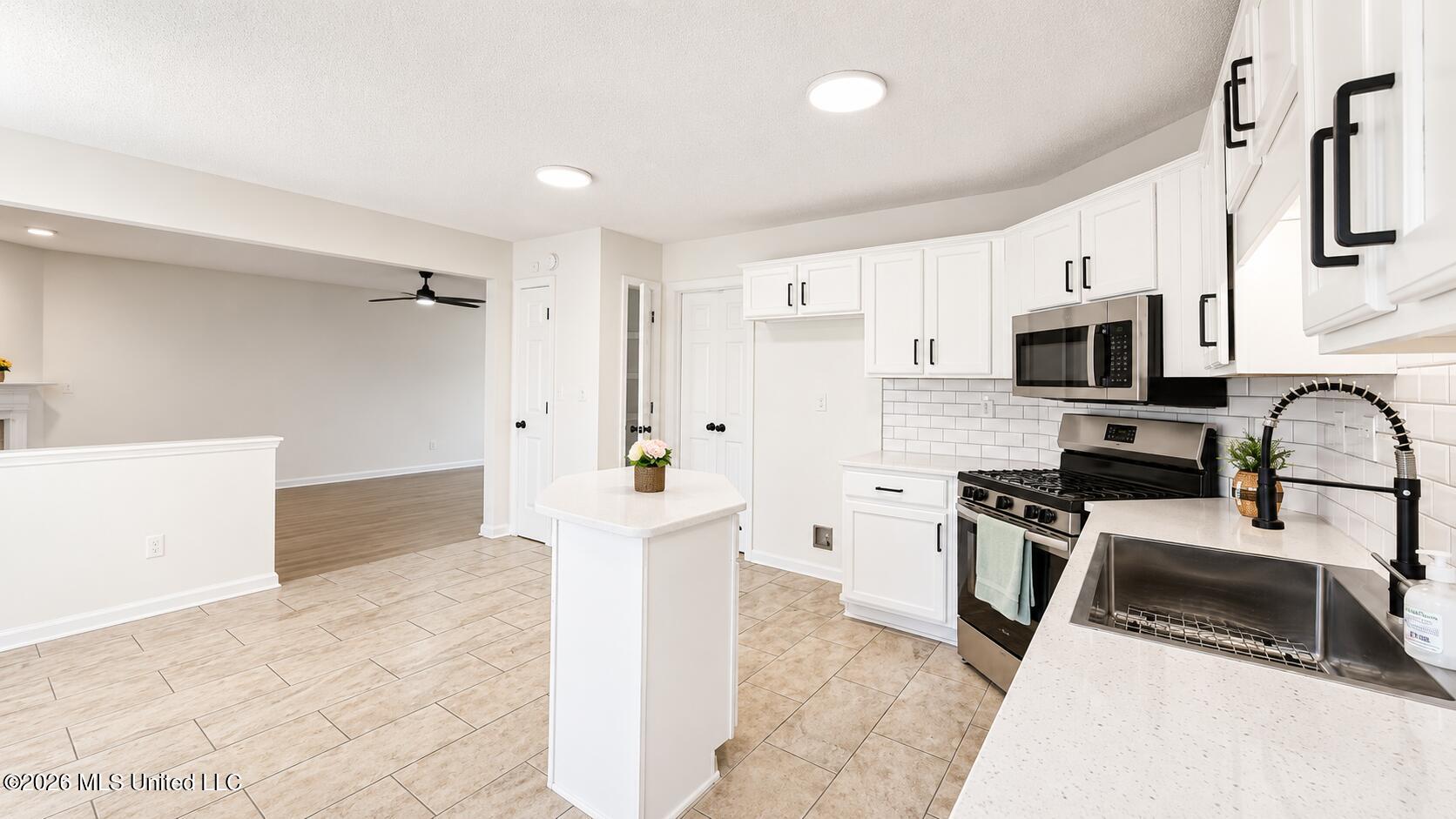 7184 Hunter Forest Drive Property Photo 19