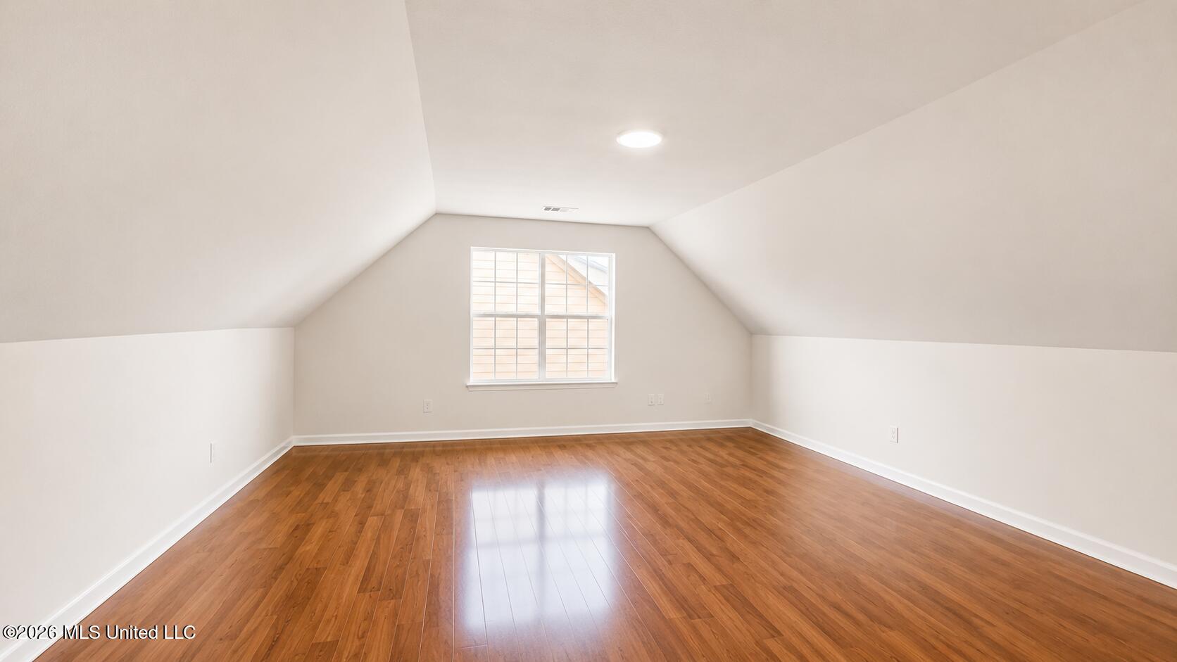 7184 Hunter Forest Drive Property Photo 21