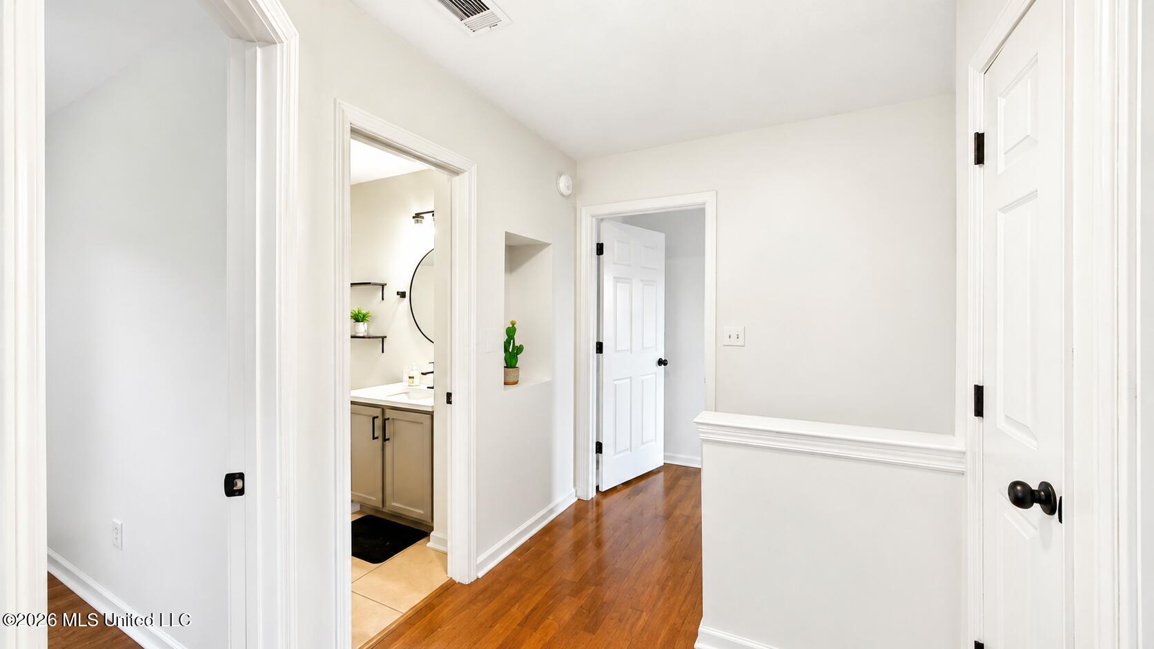 7184 Hunter Forest Drive Property Photo 29