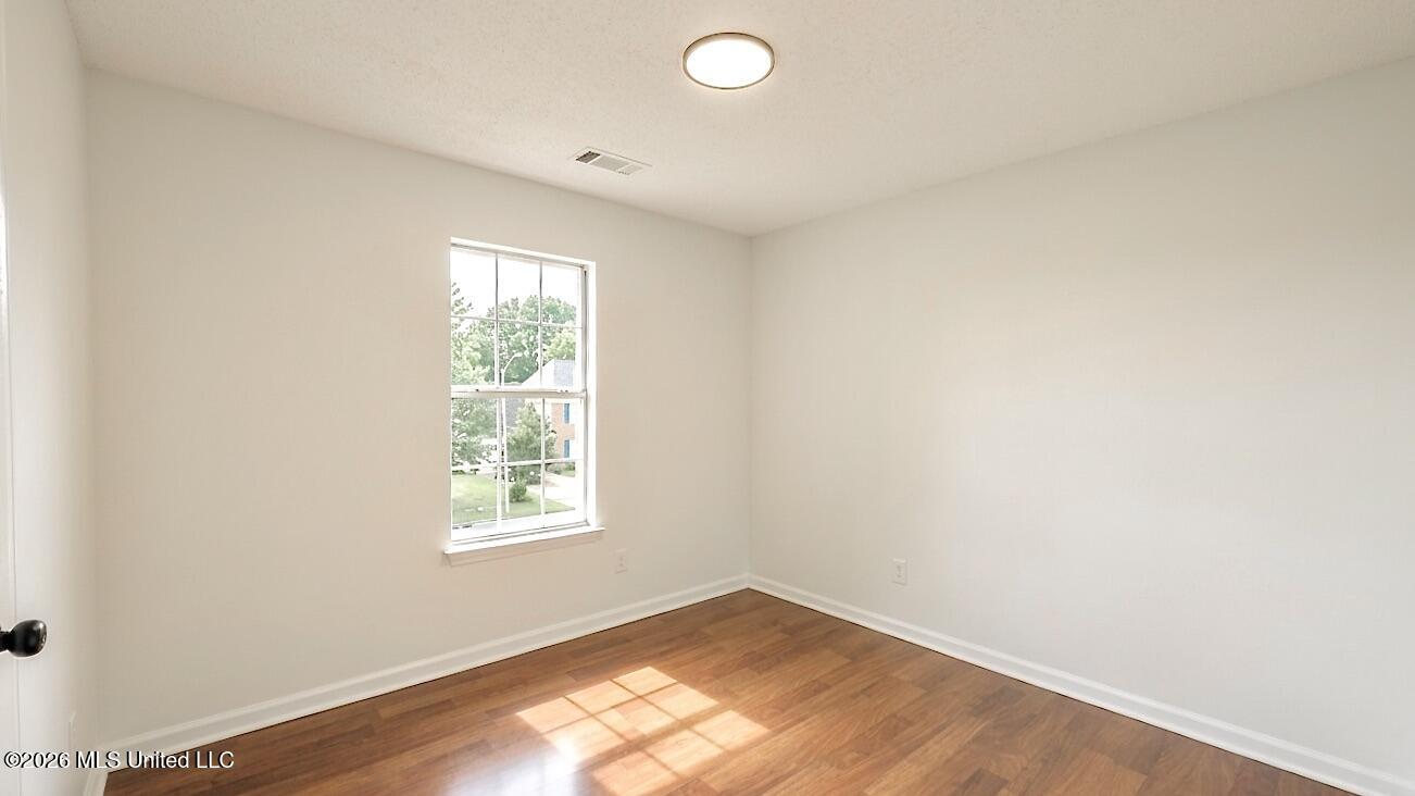 7184 Hunter Forest Drive Property Photo 34