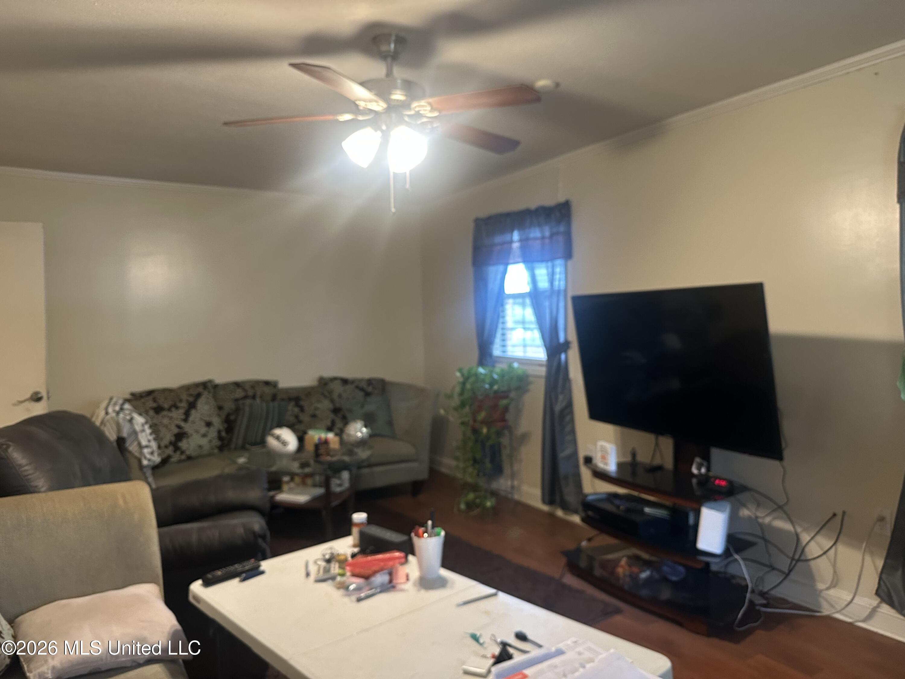 751 Neering Trail Property Photo 3