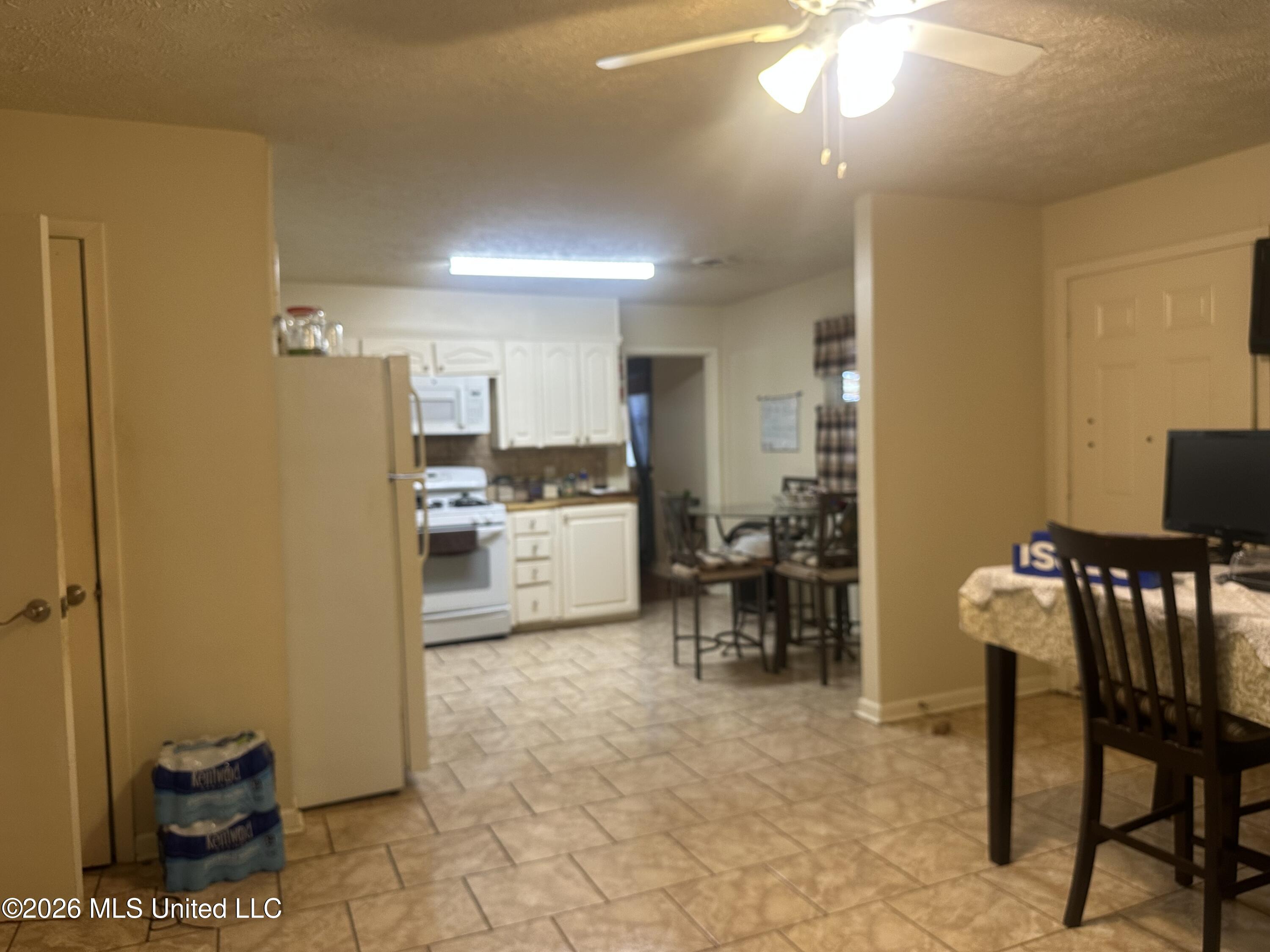 751 Neering Trail Property Photo 6