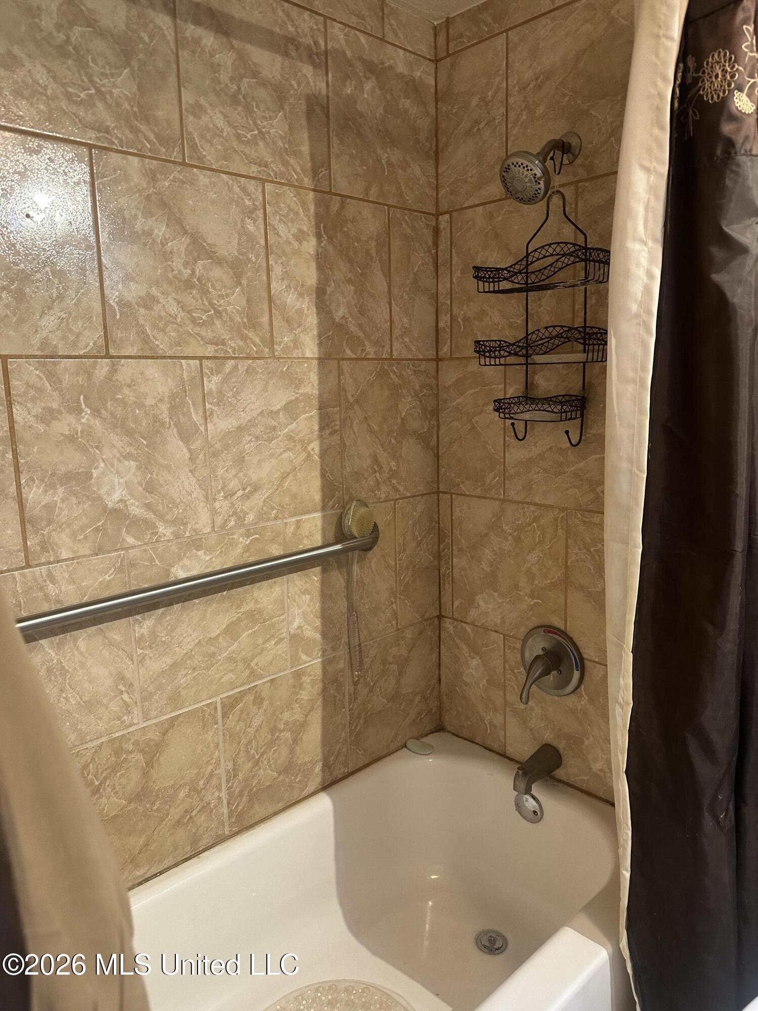 751 Neering Trail Property Photo 15