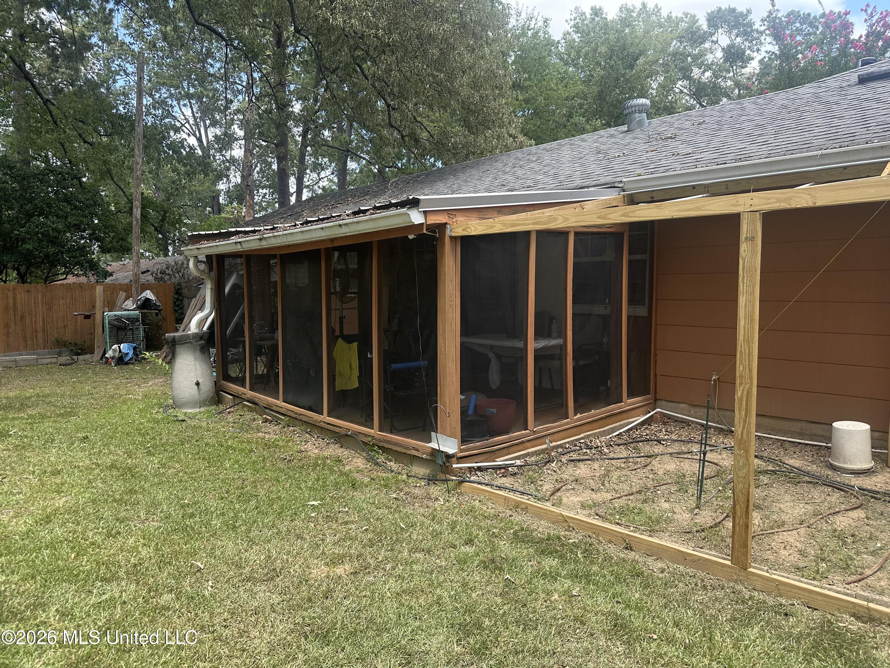 751 Neering Trail Property Photo 18