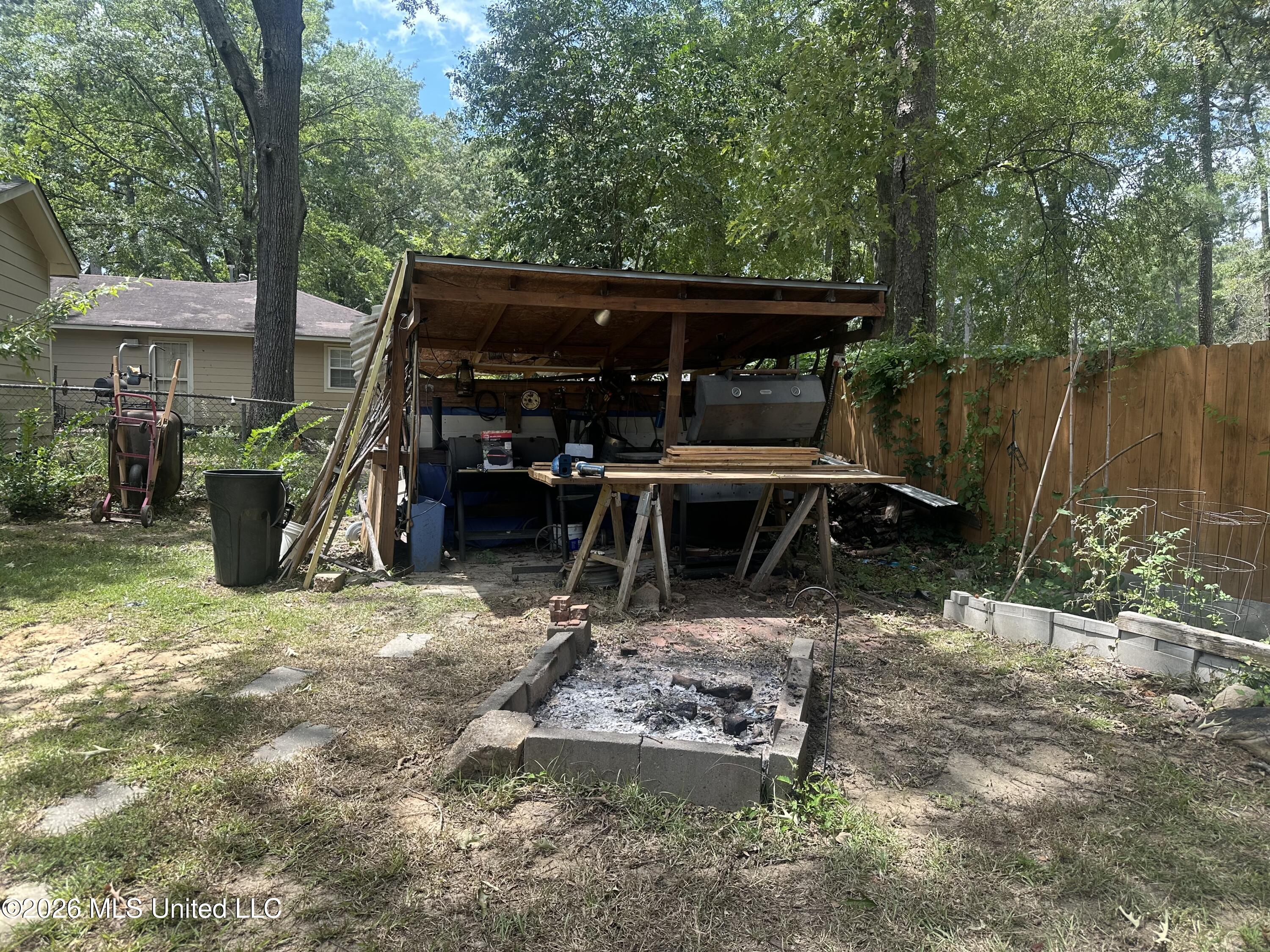 751 Neering Trail Property Photo 23