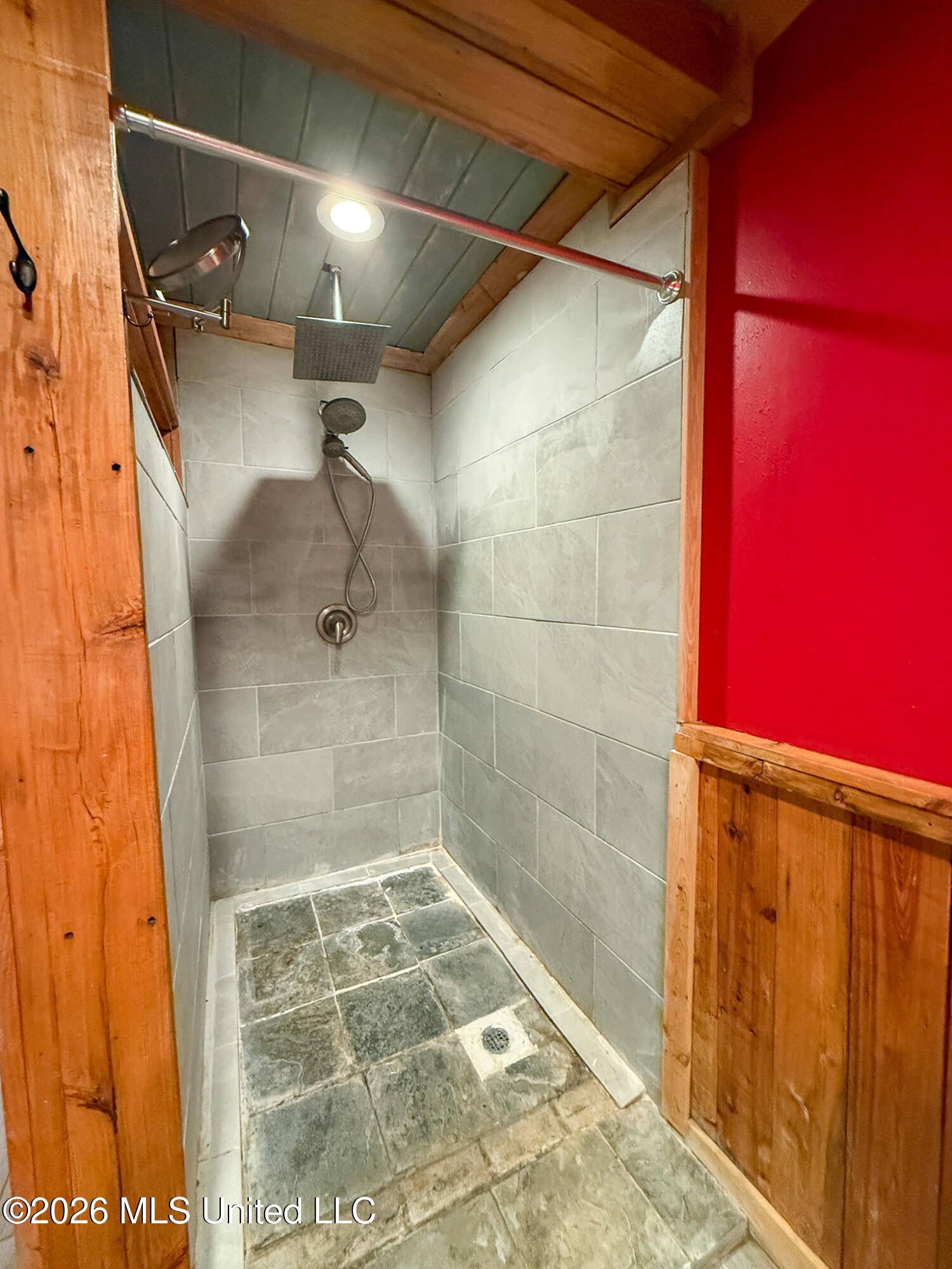 200 Stonington Drive Property Photo 10