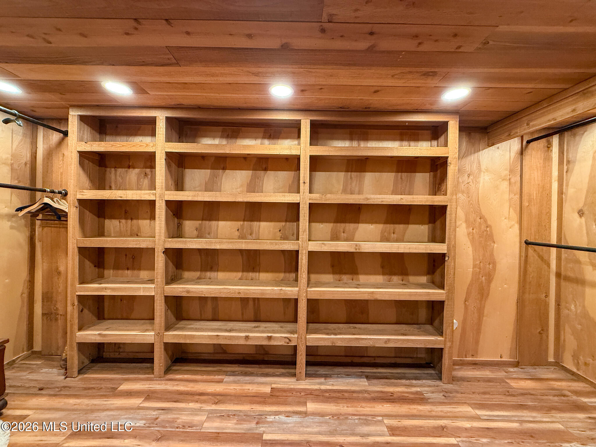 200 Stonington Drive Property Photo 12