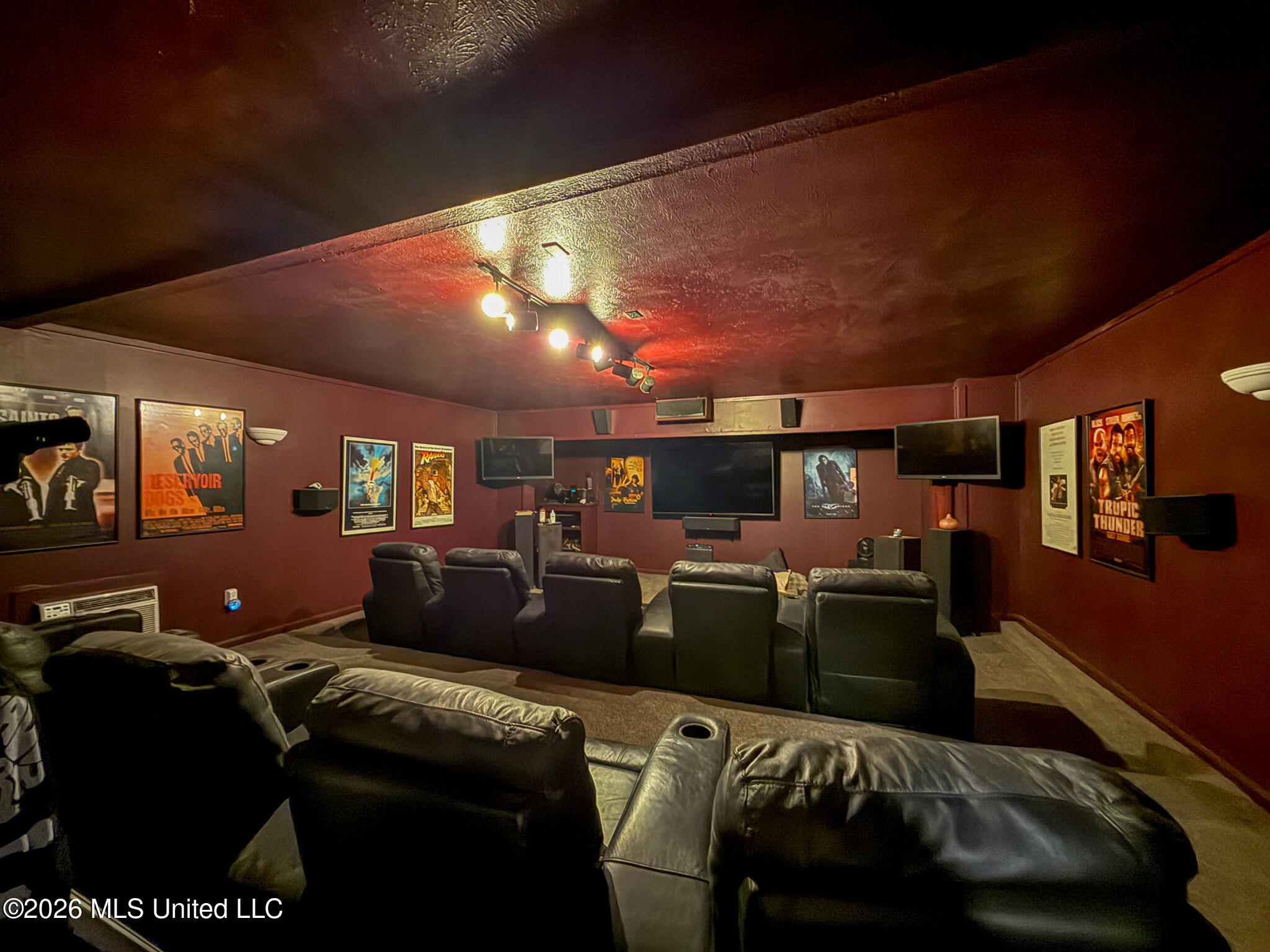 200 Stonington Drive Property Photo 17