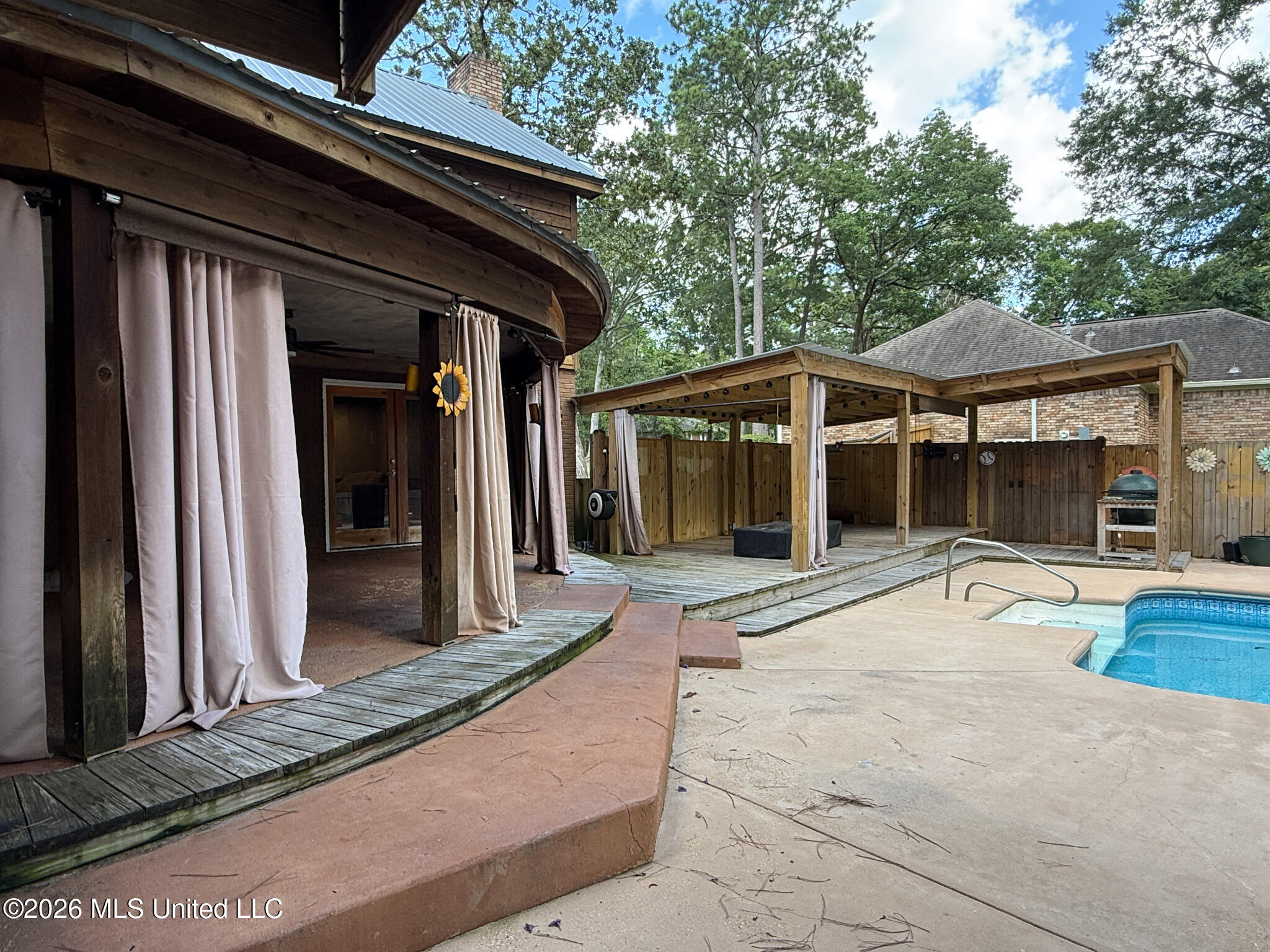 200 Stonington Drive Property Photo 19