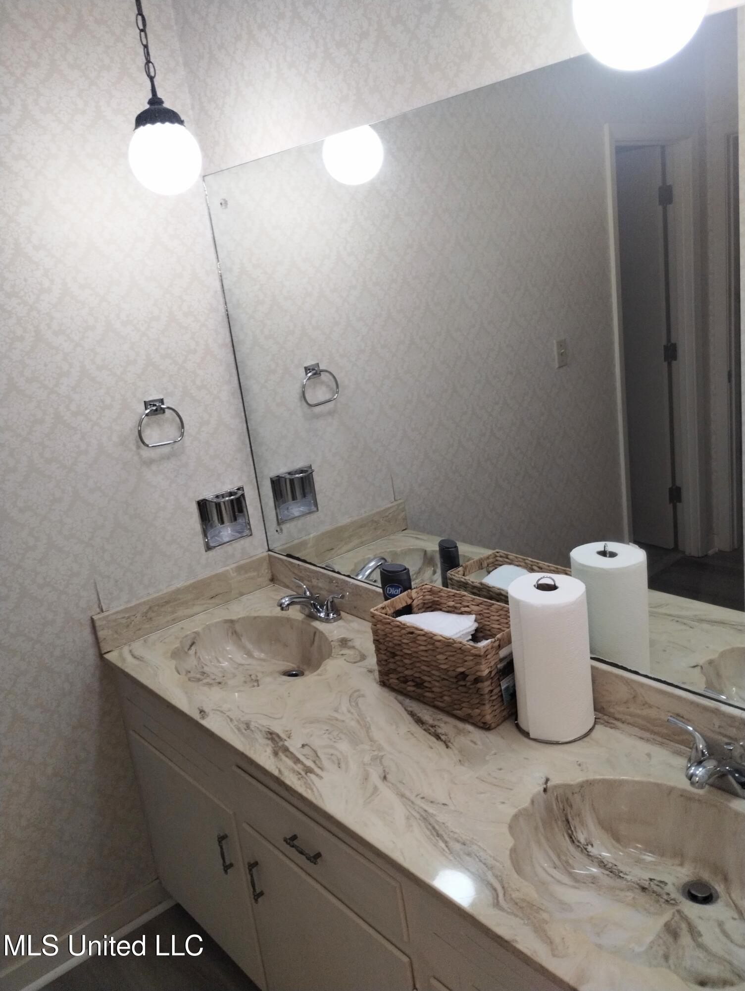 3407 Dundee Lane Property Photo 6