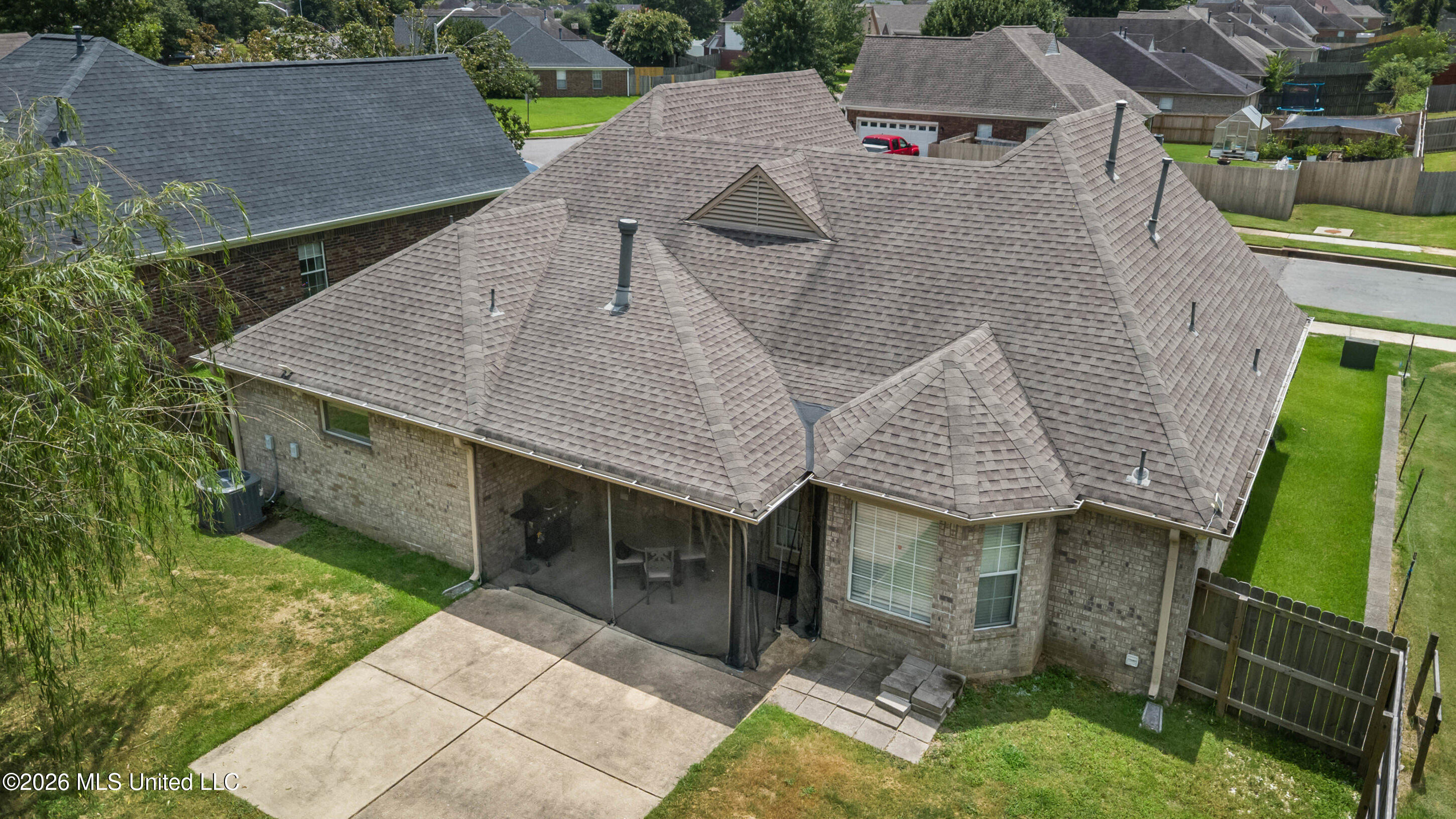 9768 Crape Myrtle Drive Property Photo 29