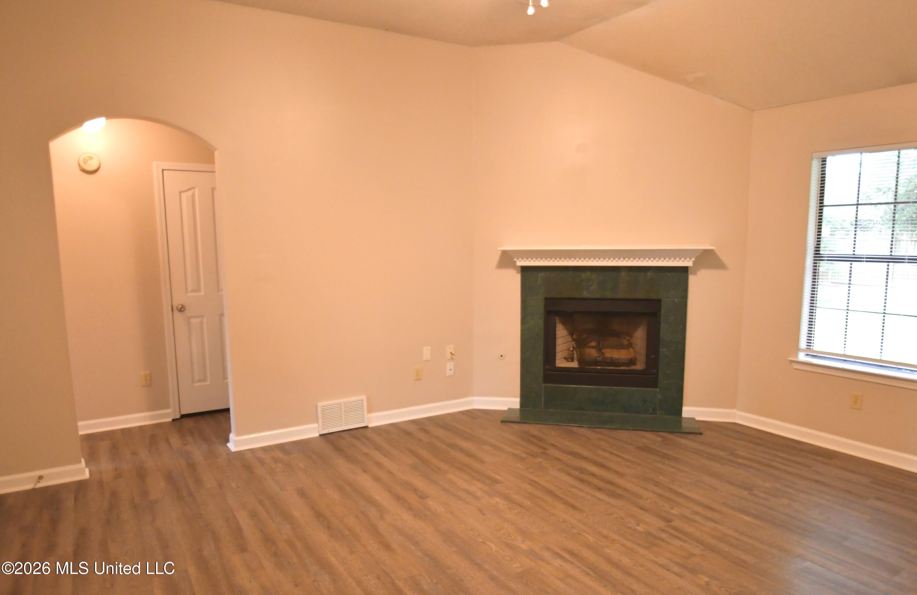 7186 Goodman Ridge Drive Property Photo 7