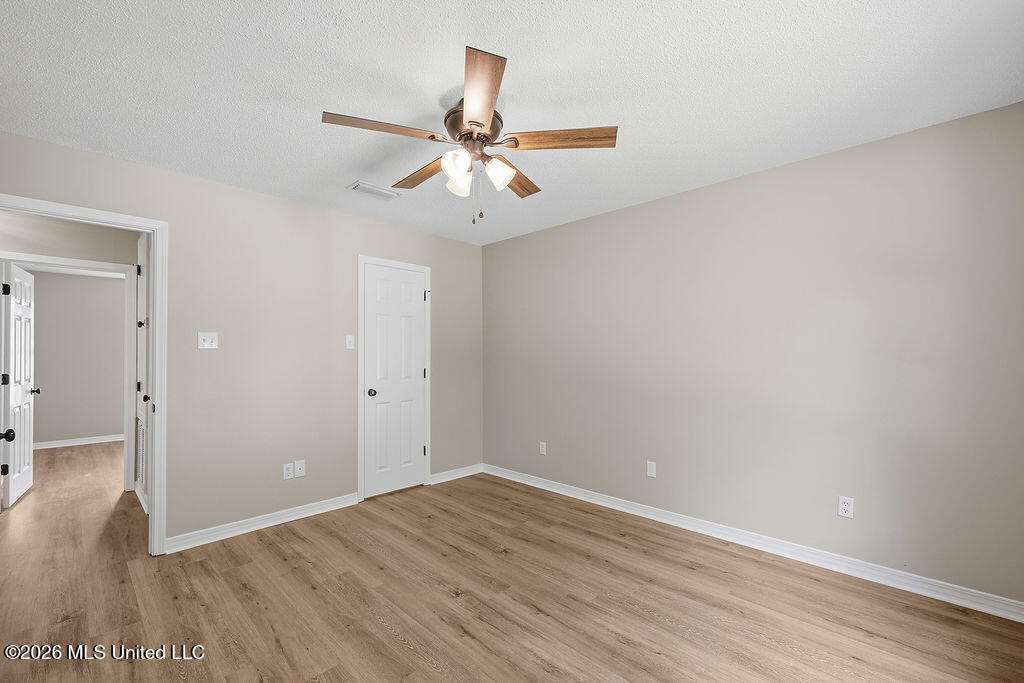 3019 Scarlet Oak Drive Property Photo 14