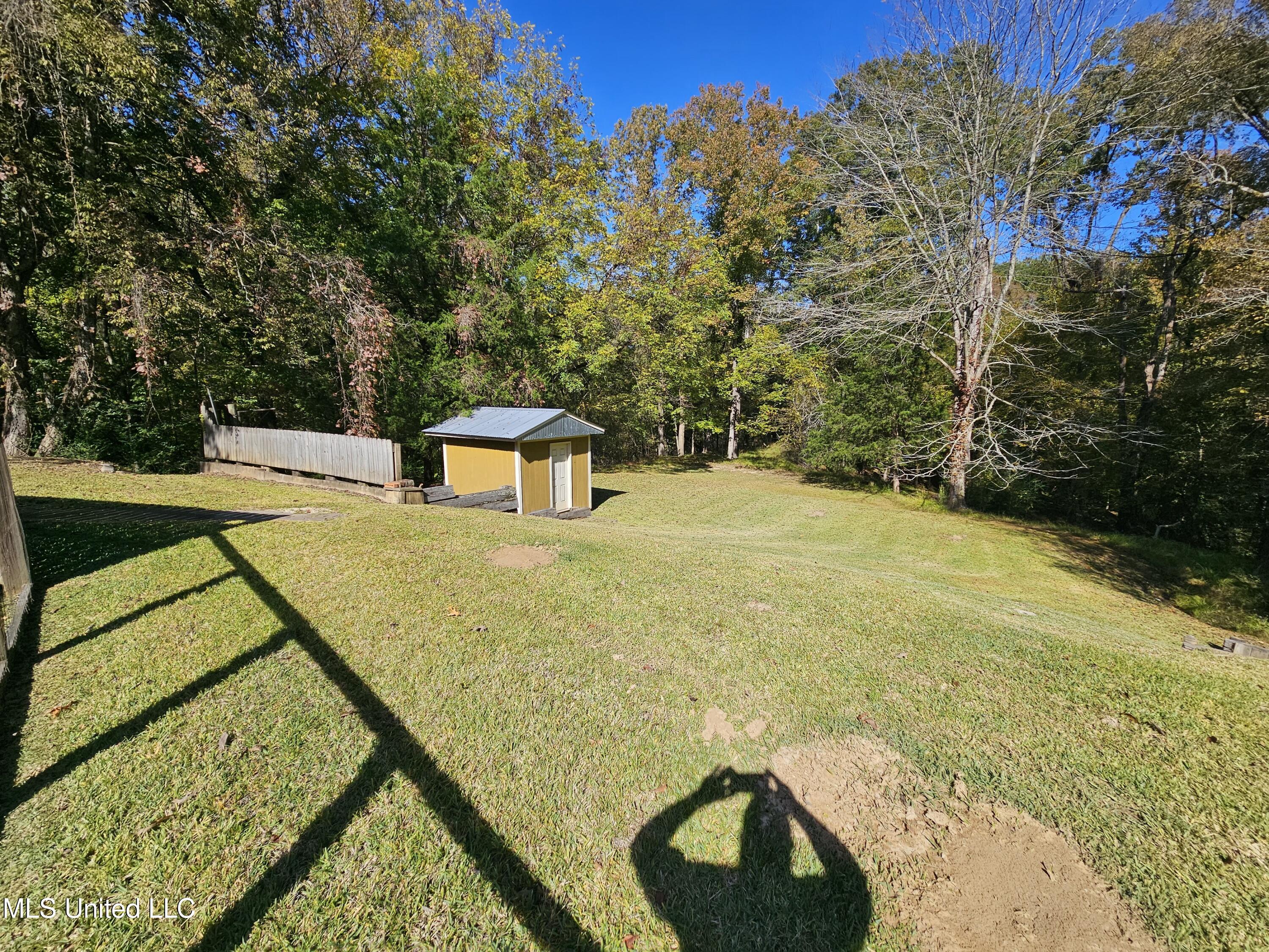 102 Magnolia Circle Property Photo 3