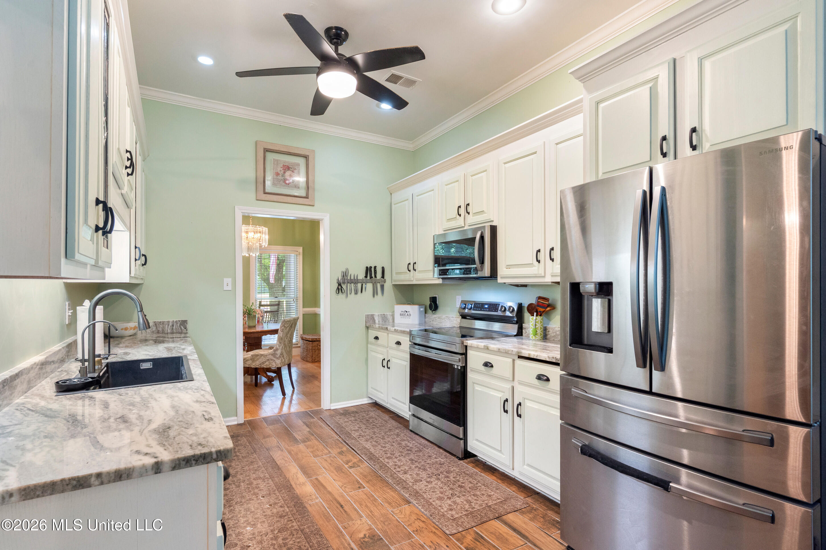 8265 Windersgate Drive Property Photo 5