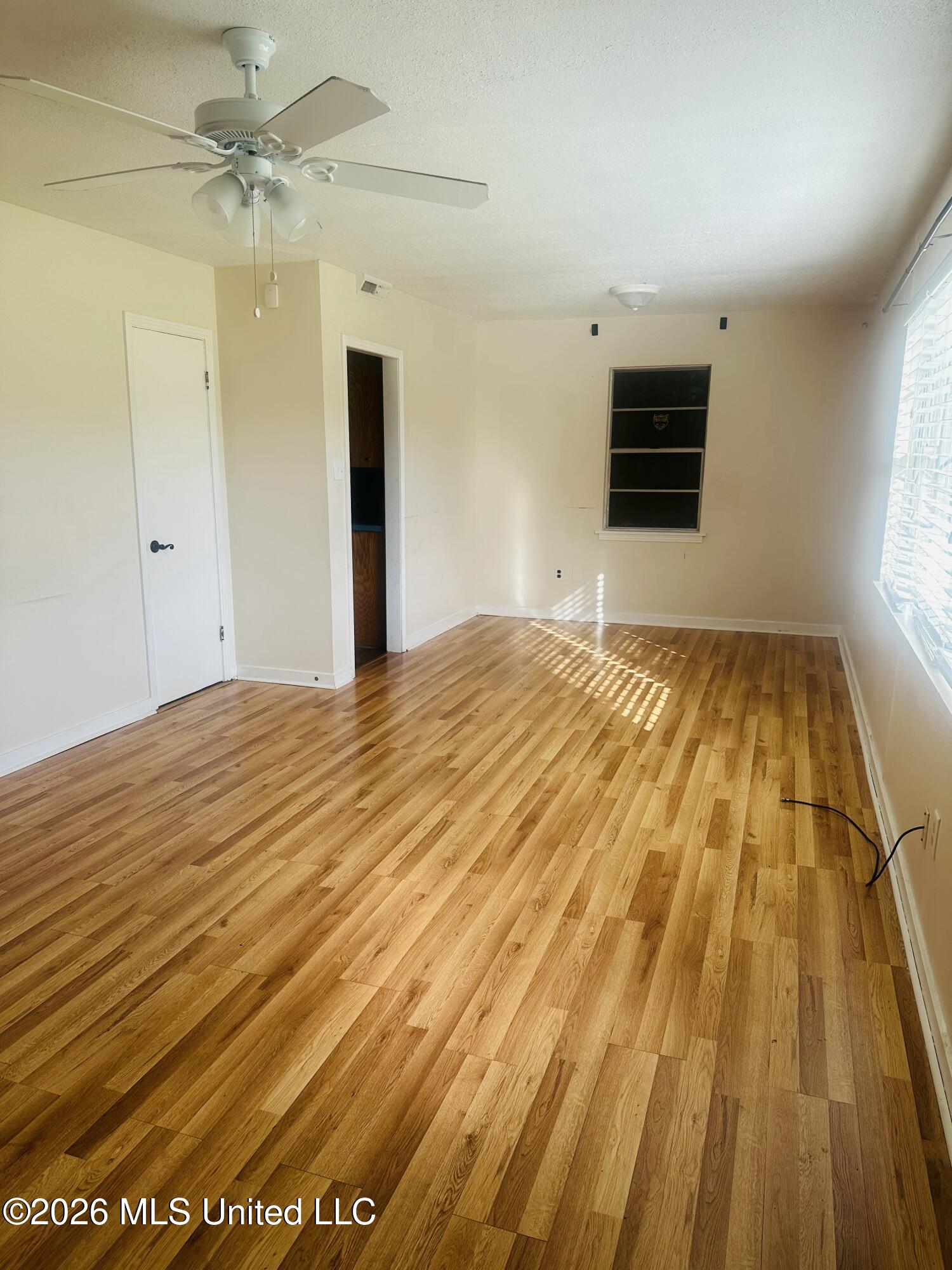 508 Queen Park Circle Property Photo 6