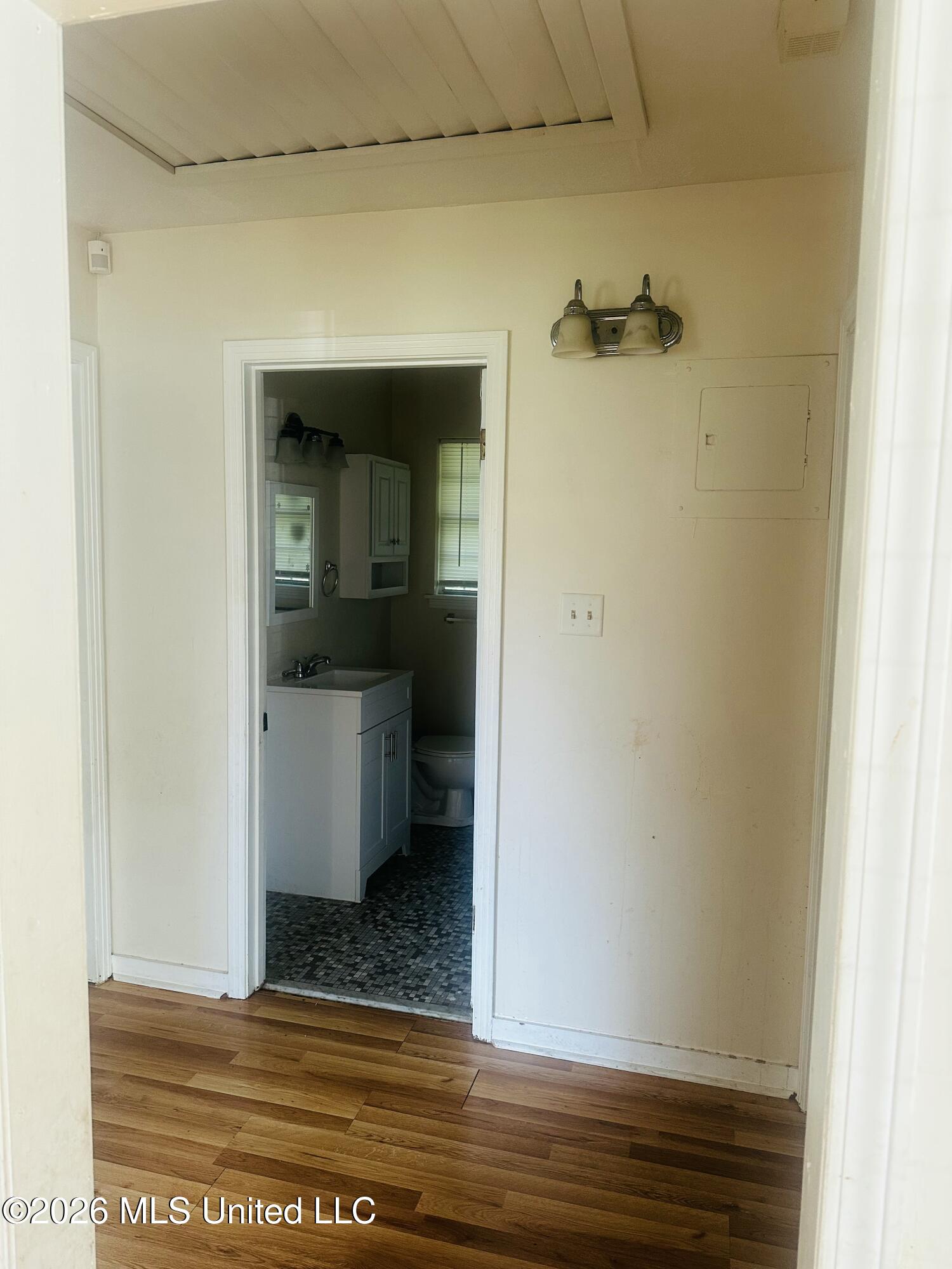 508 Queen Park Circle Property Photo 9