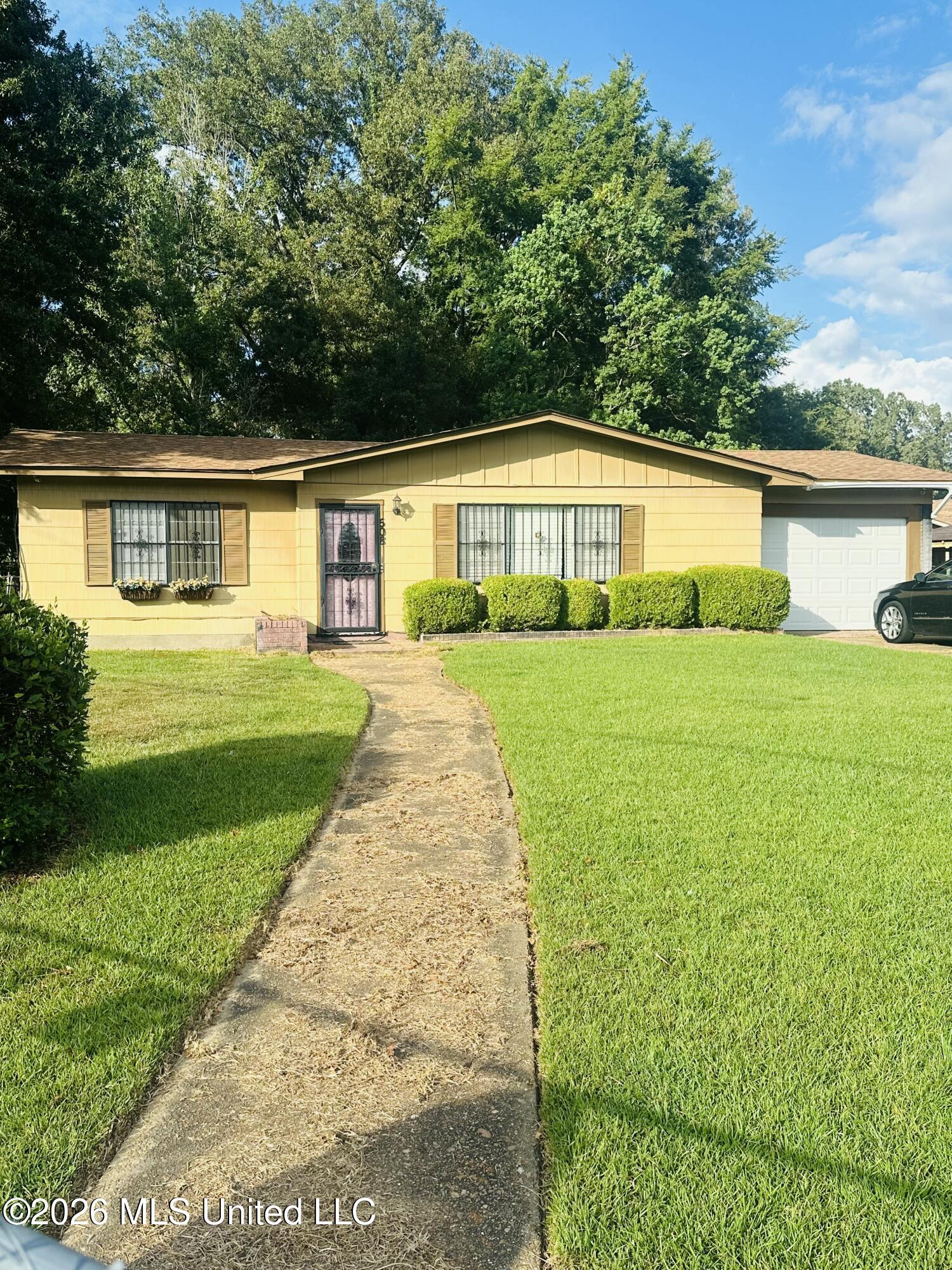 508 Queen Park Circle Property Photo 28