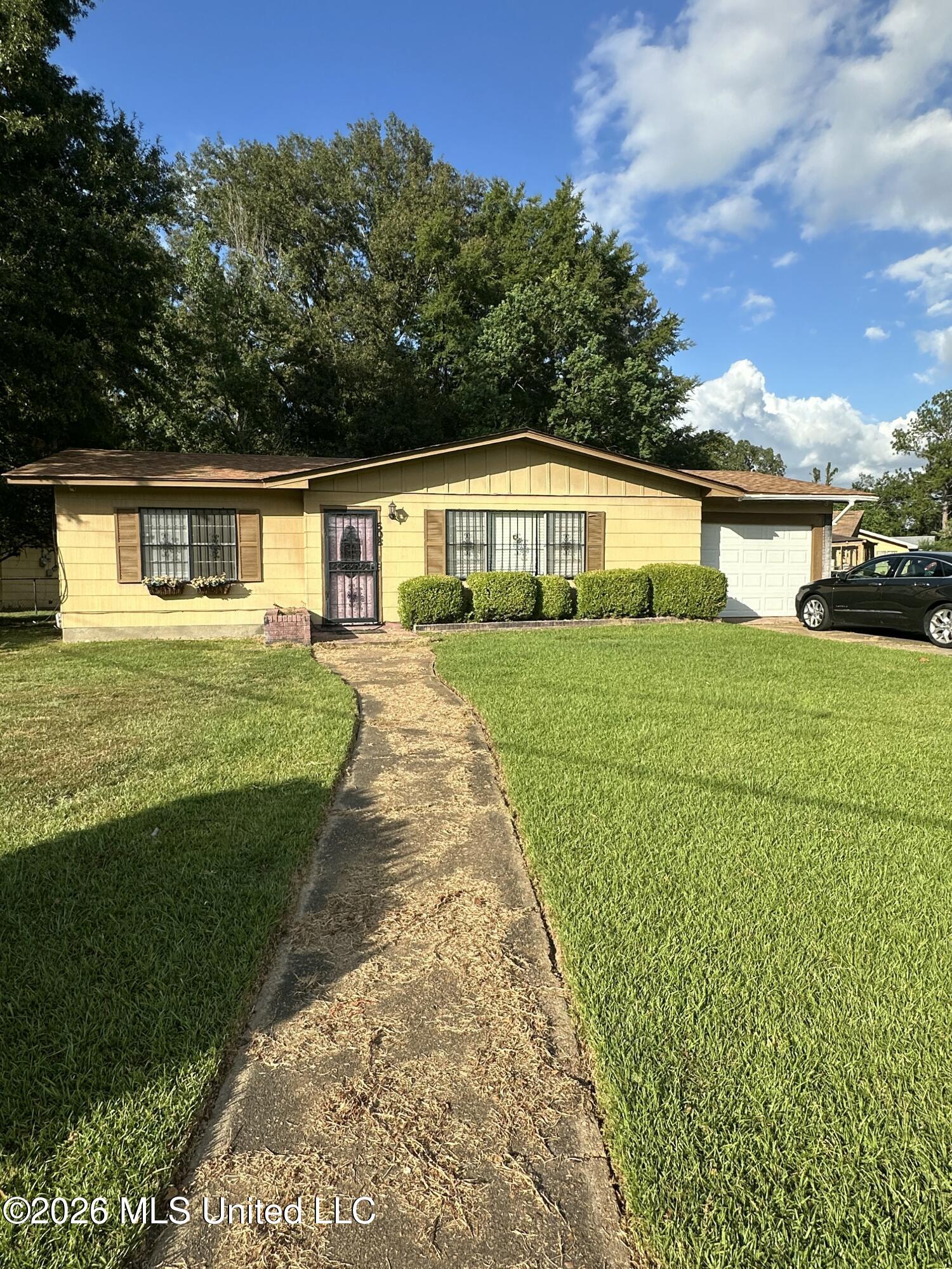 508 Queen Park Circle Property Photo 38
