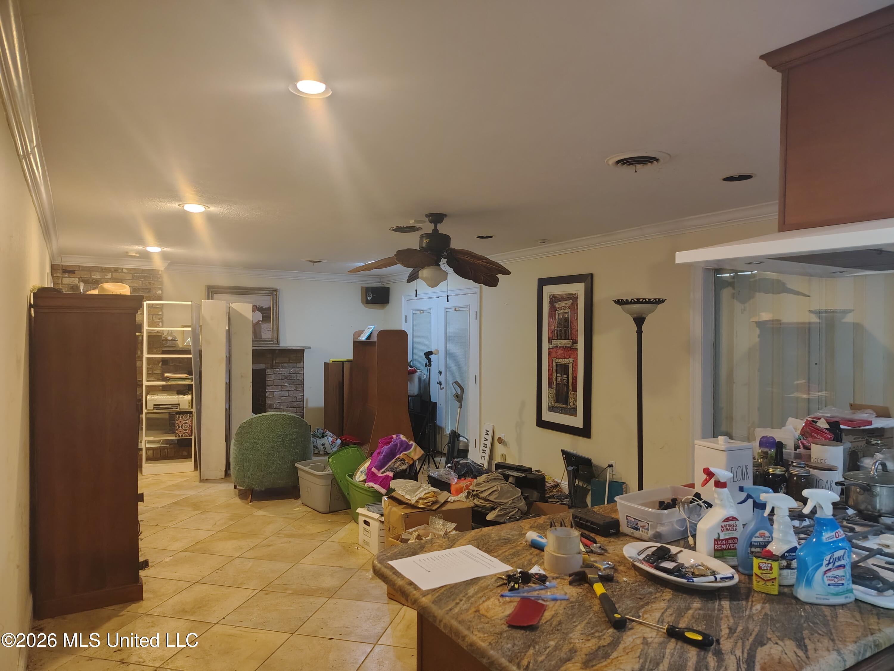 311 Lakeview Boulevard Property Photo 4