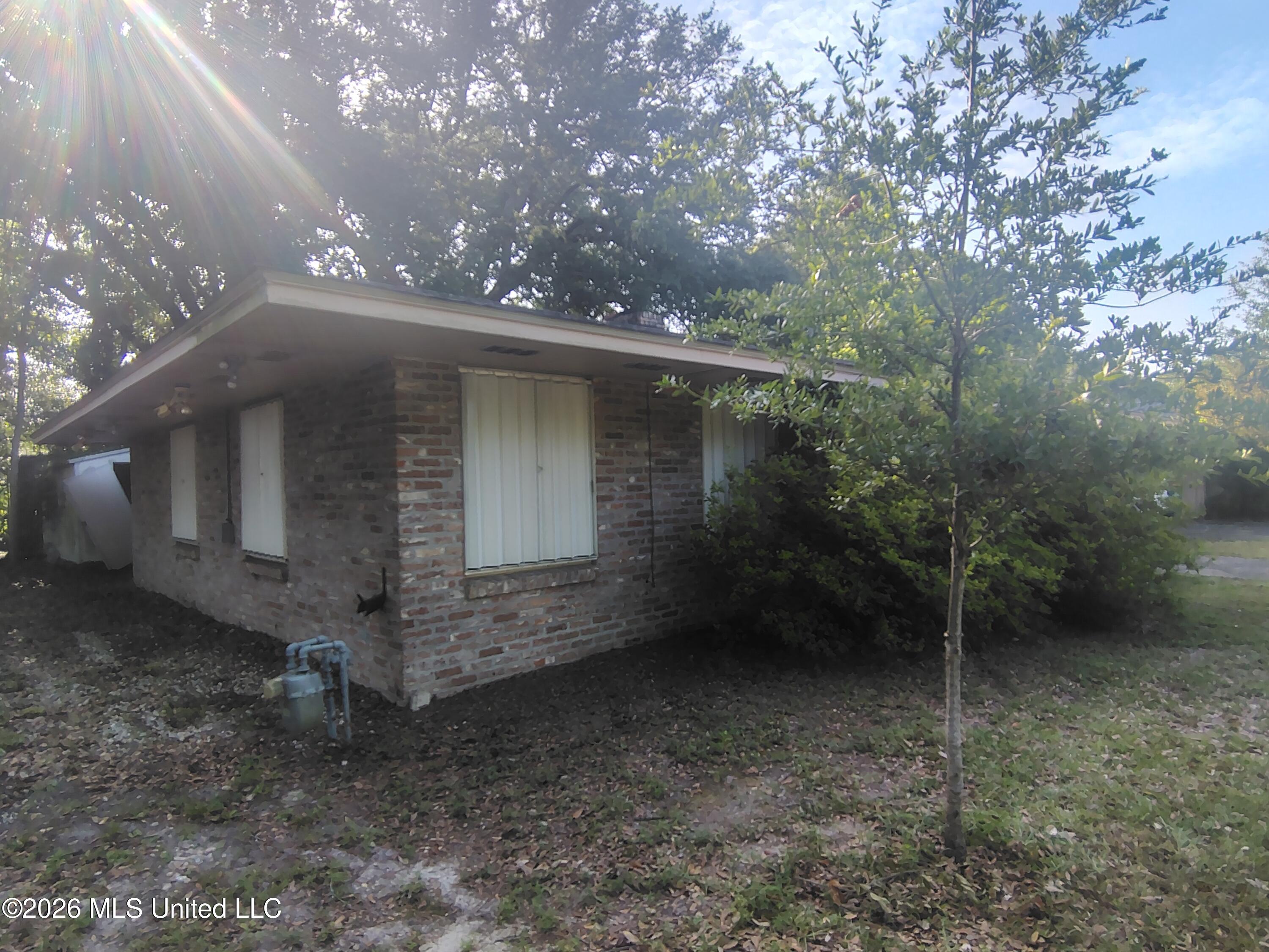 311 Lakeview Boulevard Property Photo 18