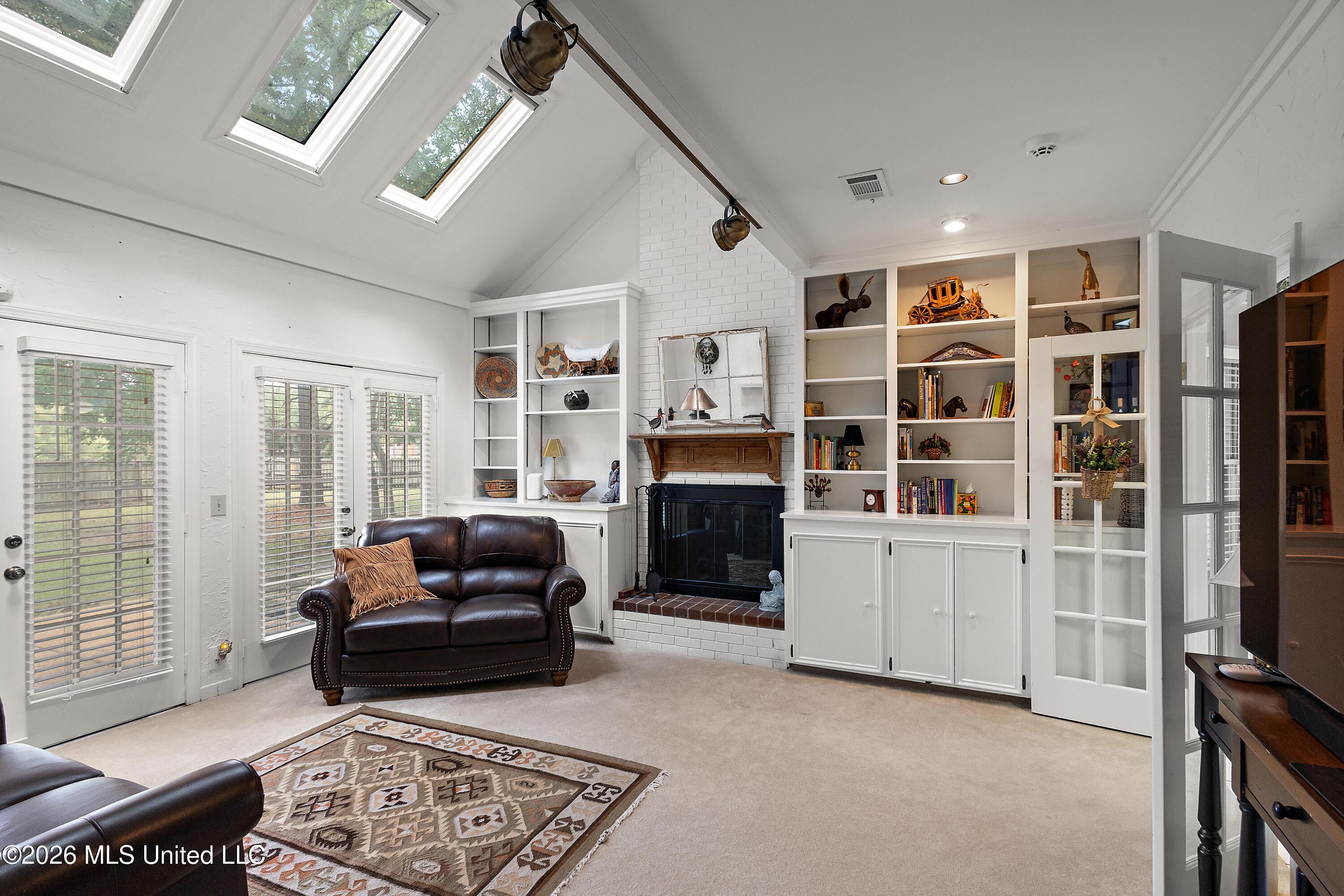 42 Robinwood Place Property Photo 8