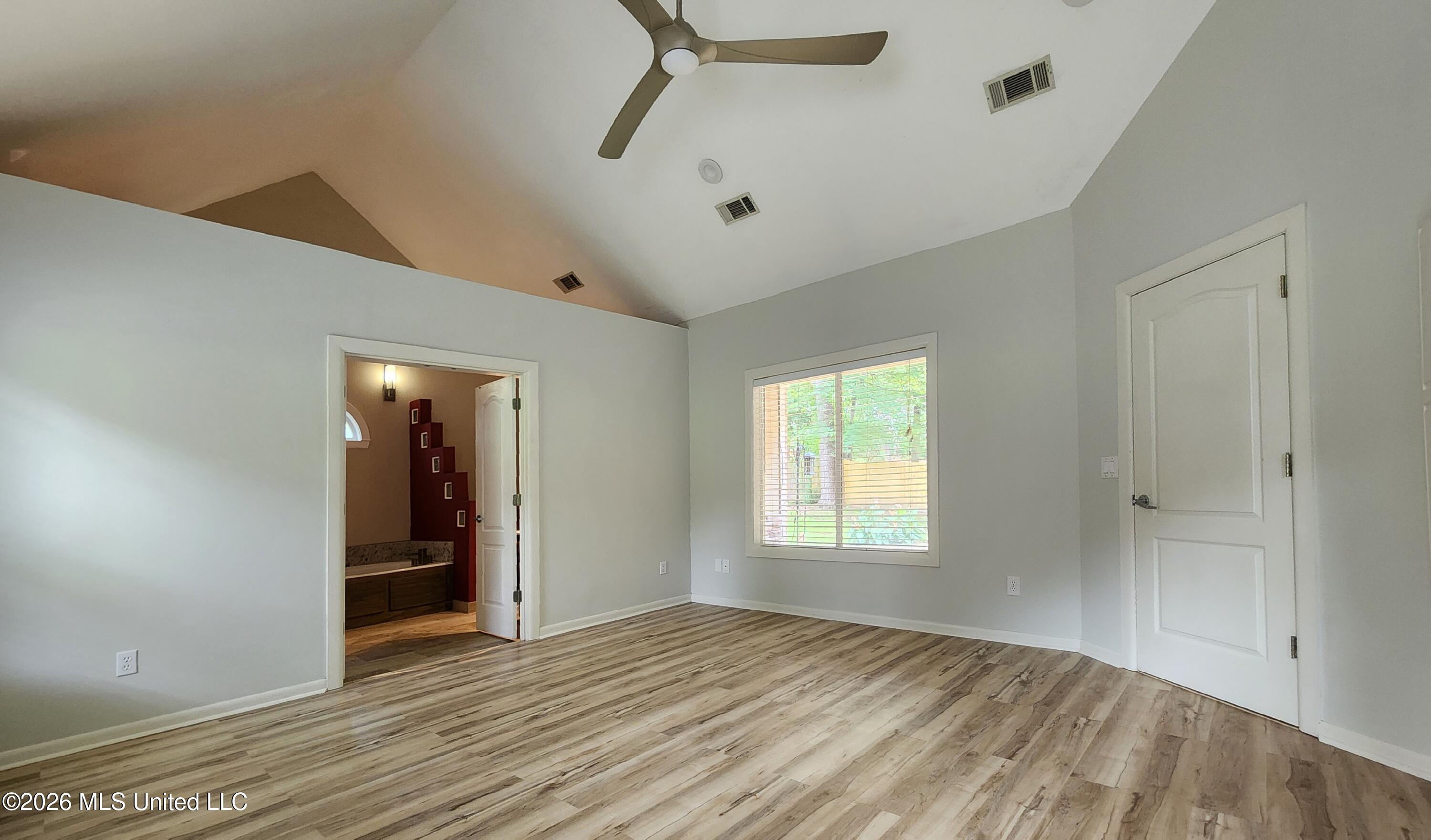 113 Kenbridge Lane Property Photo 12