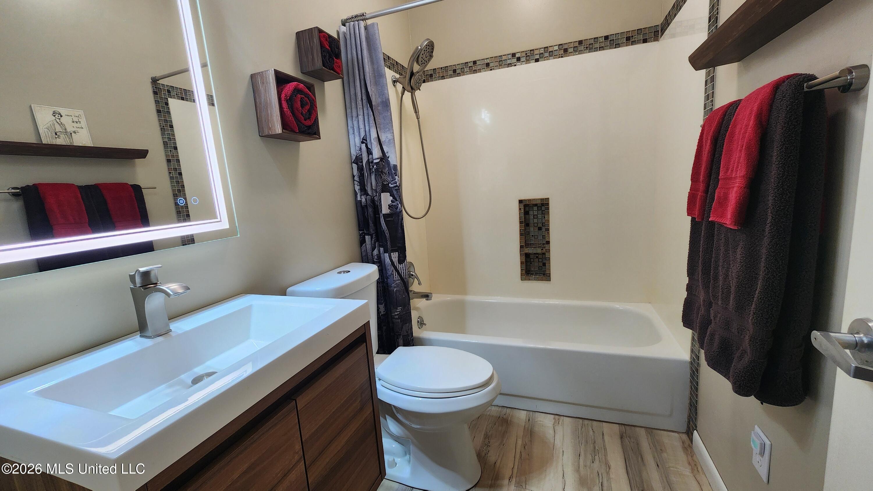 113 Kenbridge Lane Property Photo 27