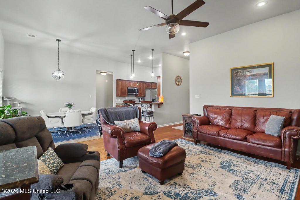 16910 Acron Street Property Photo 7