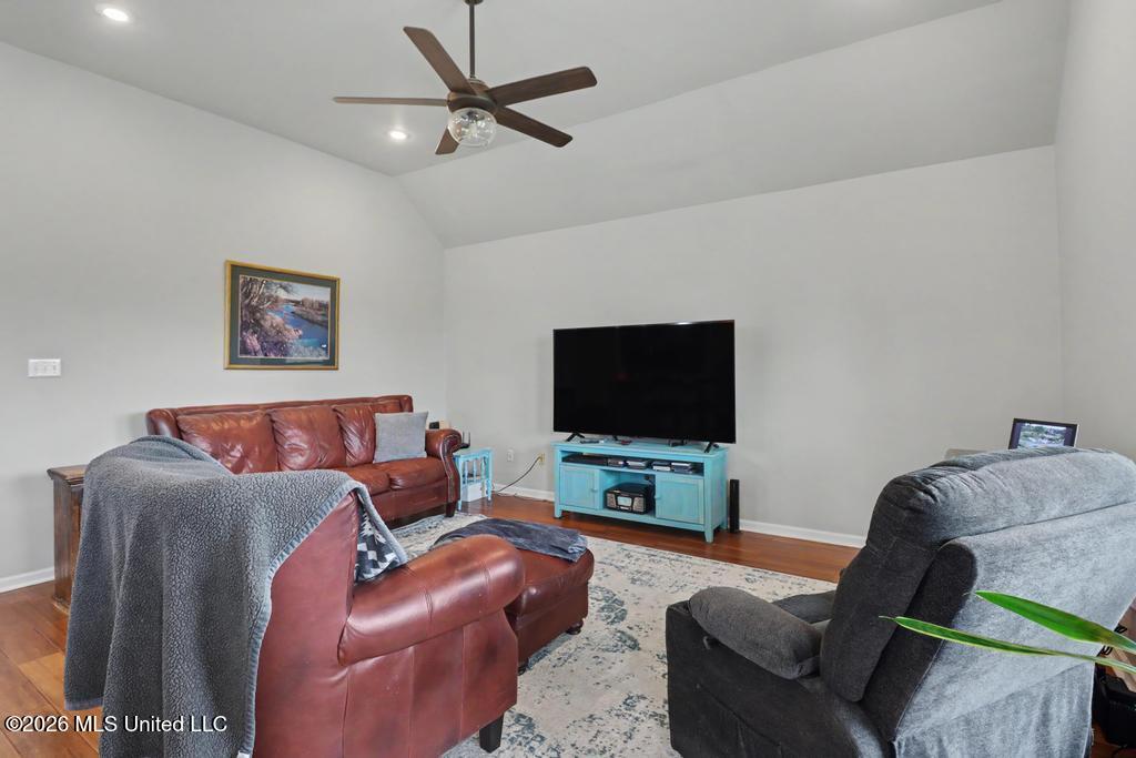 16910 Acron Street Property Photo 8