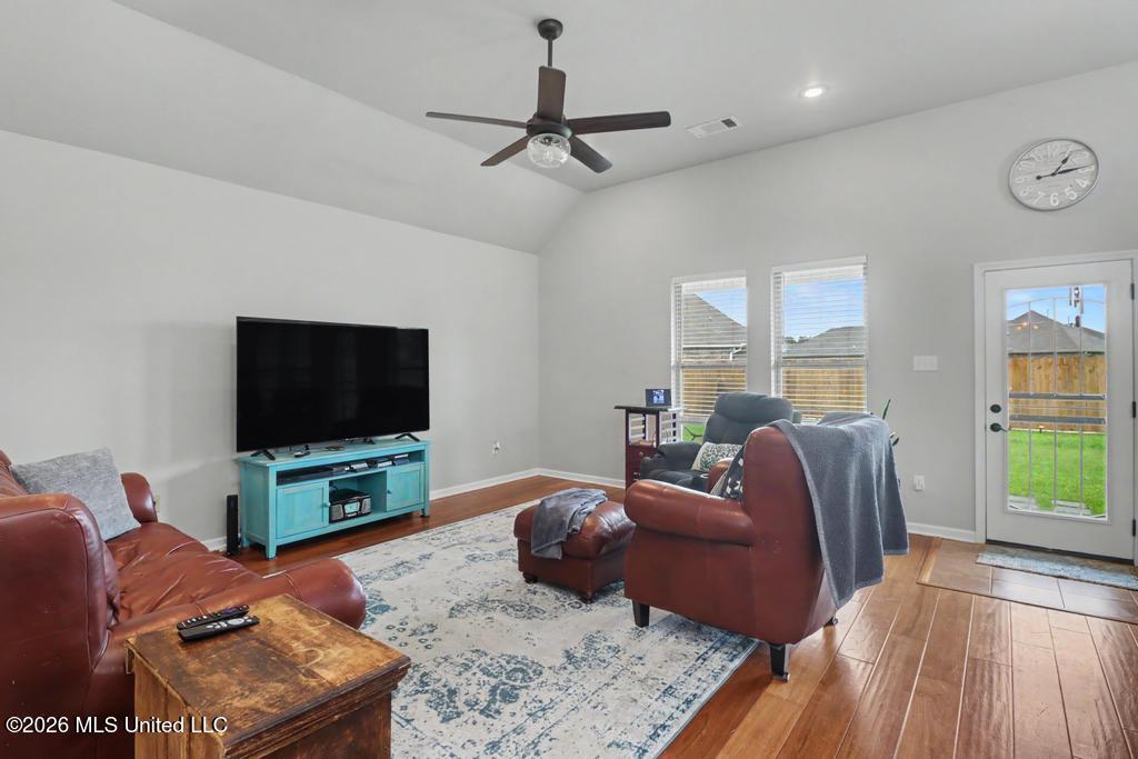 16910 Acron Street Property Photo 9