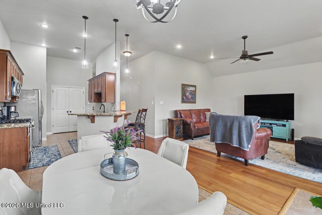 16910 Acron Street Property Photo 10