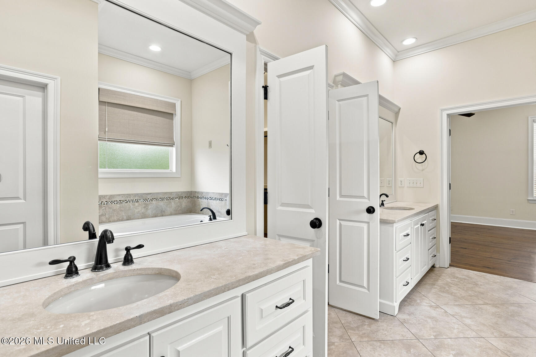 213 Breezy Hill Drive Property Photo 37