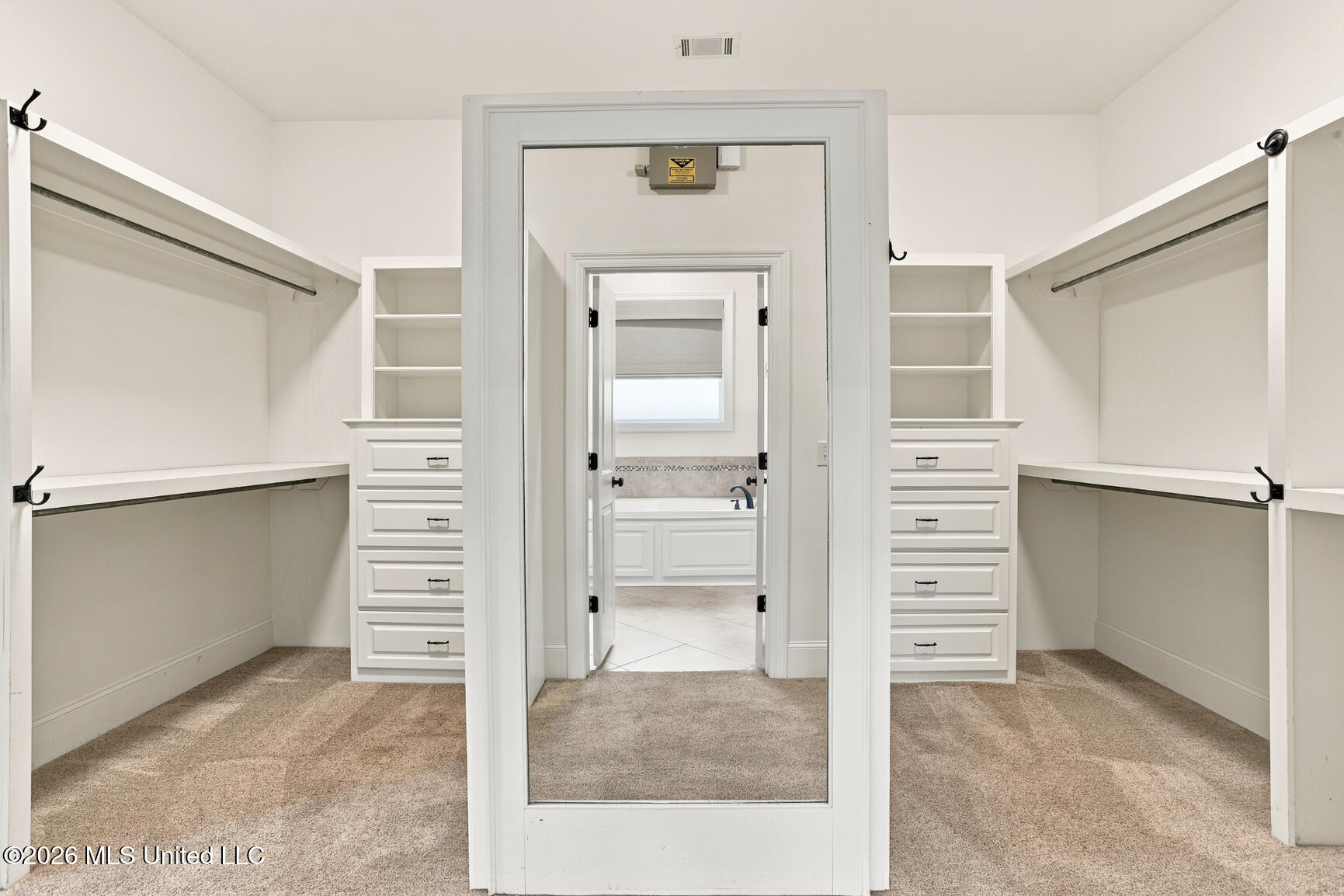 213 Breezy Hill Drive Property Photo 39